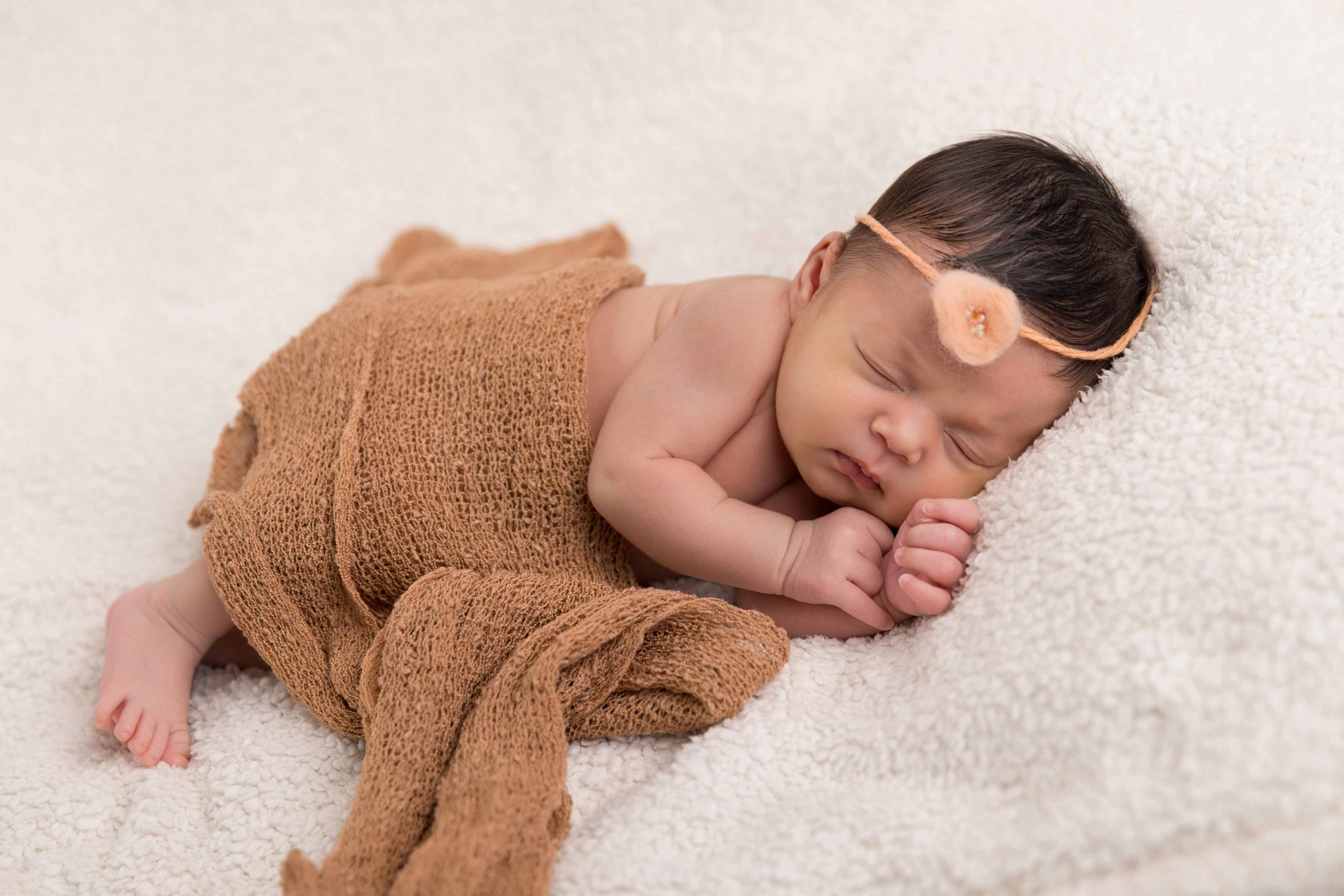 Фотоссесии для малышей, новорожденных Алматы. Фотостудия Алматы. Семейная и детская фотостудия Family studio.Фотограф Алматы