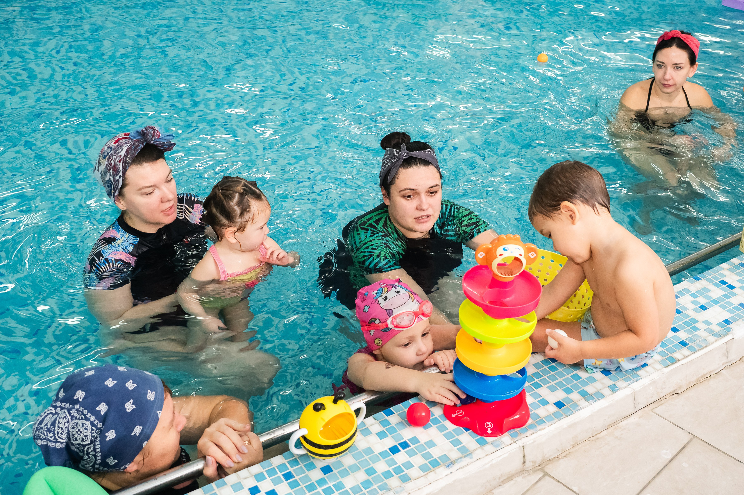 Грудничковое плавание. Репортажный, семейный и детский фотограф в Пензе и Заречном Арина Ермилова. Картины барельеф на заказ