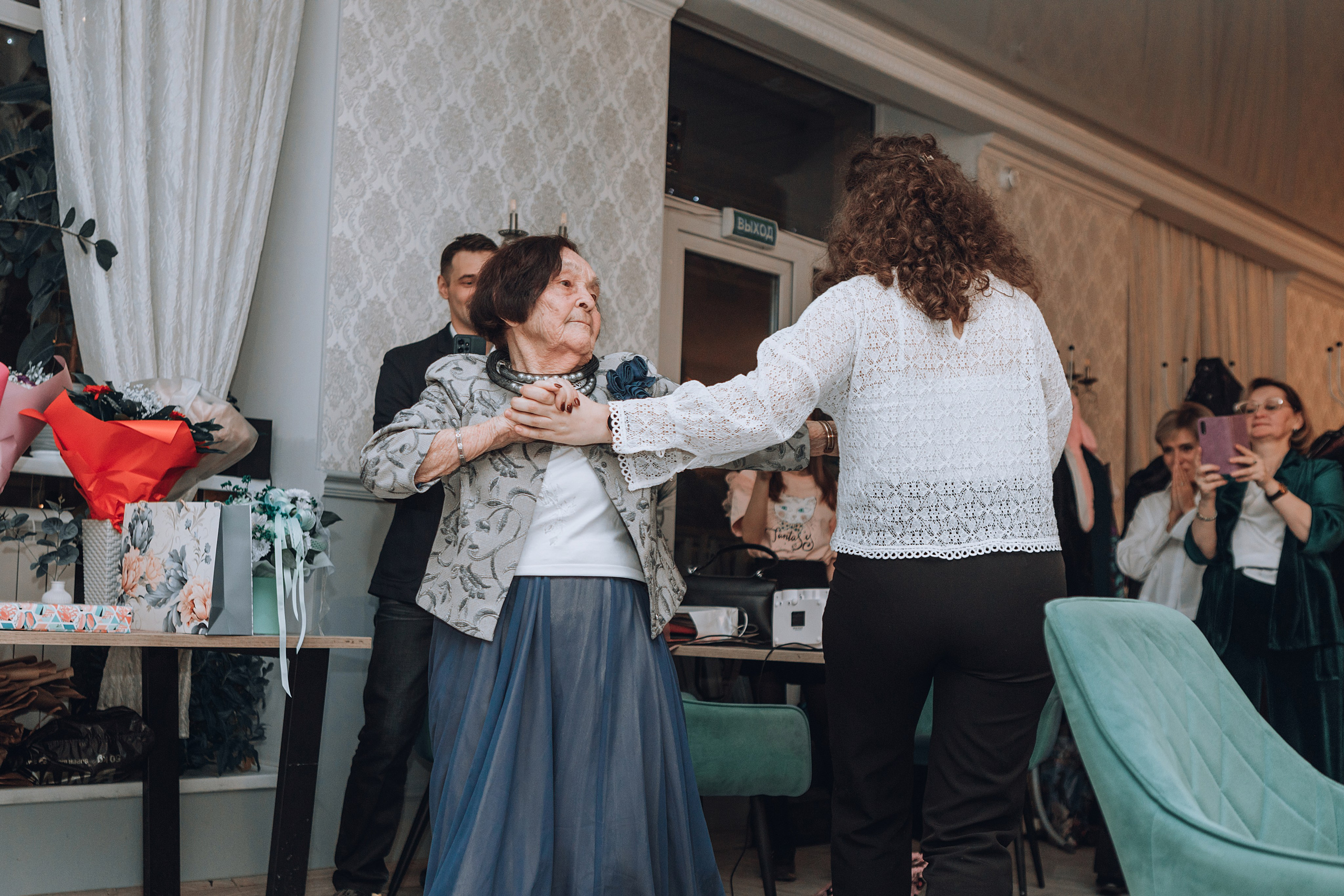 90-летний юбилей Сары Вагаповны. Фотограф в Санкт — Петербурге Анна Конофало