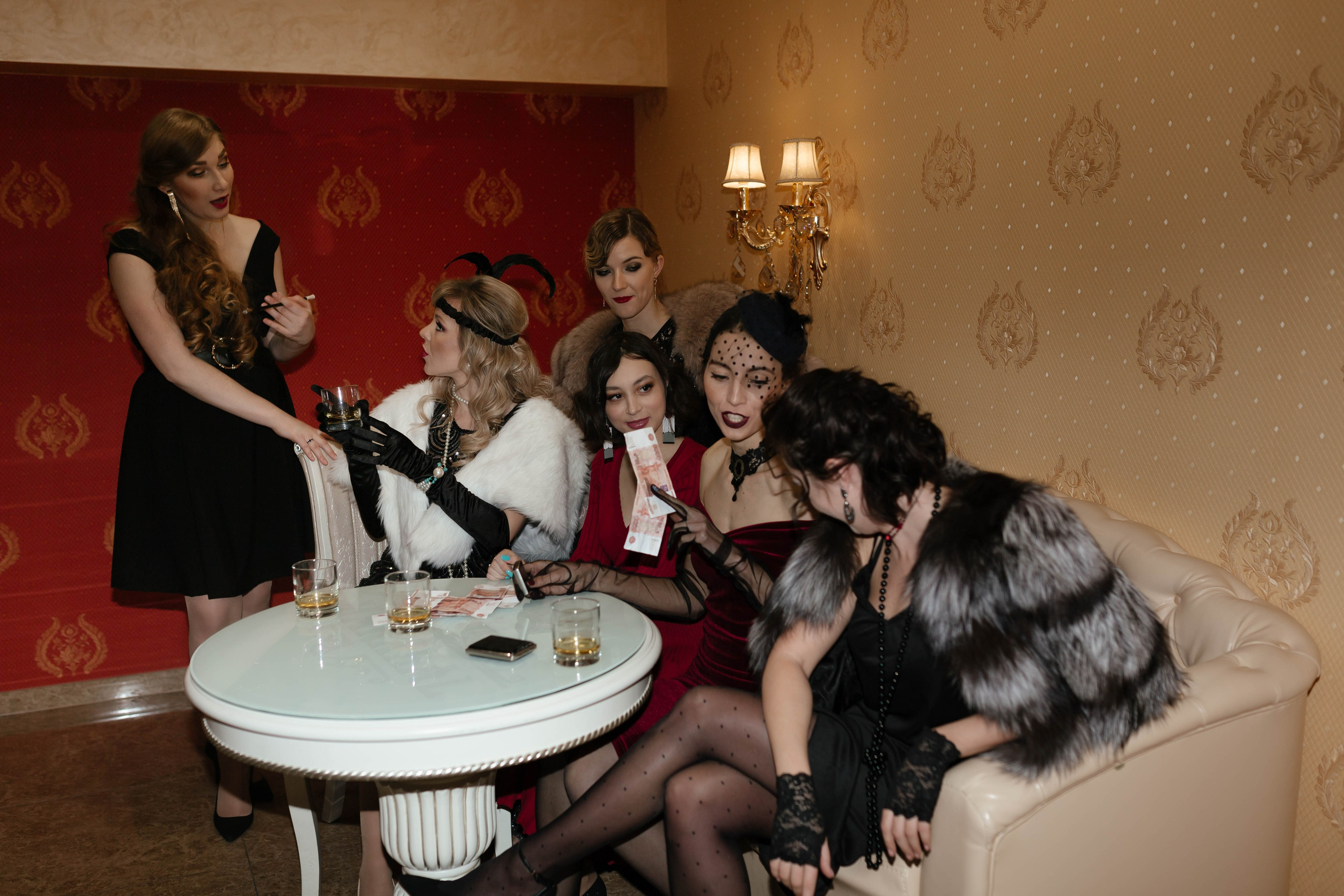 Сходка по Острым козырькам. Портретный фотограф в Симферополе Екатерина Аляпина