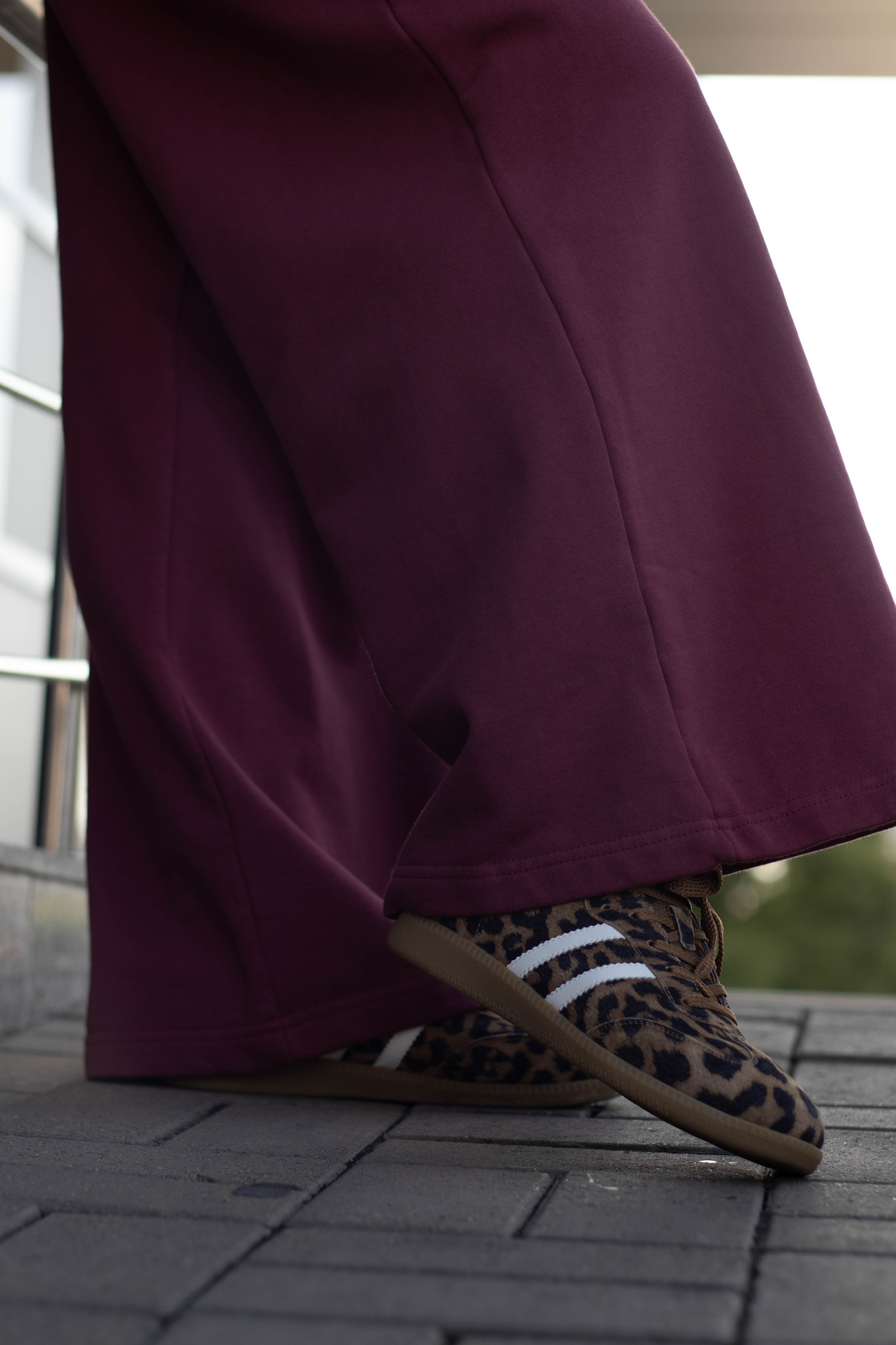 «Она среди улиц: лёгкость и стиль». Уличный фотограф Города N