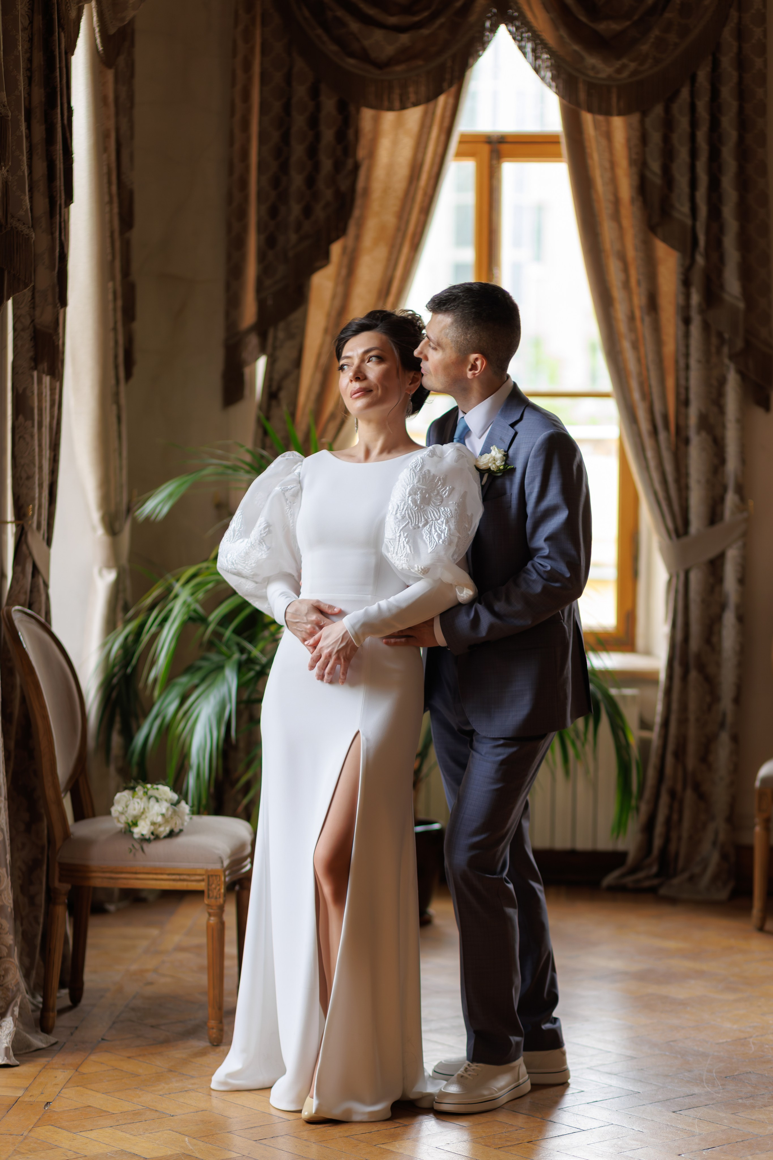 Свадебная фотосессия в библиотеке читальне им Пушкина. Свадебный фотограф Москва и МО Сергей Киржаев