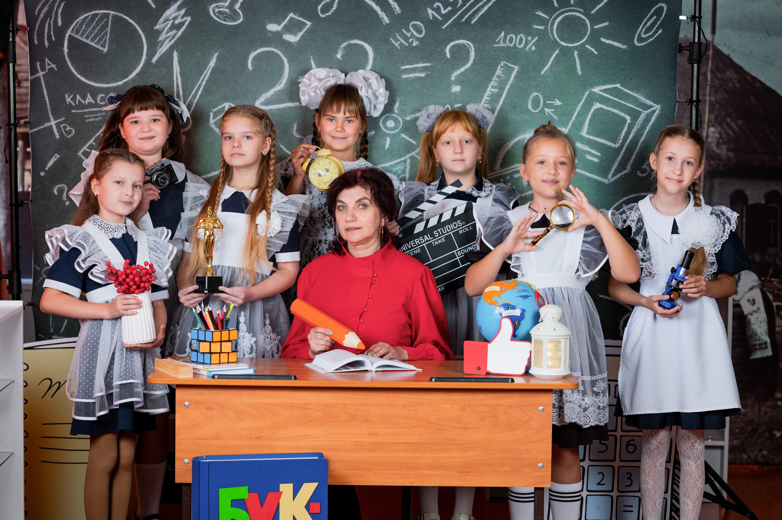 1-4 классы. Выпускные альбомы и Школьный фотограф в Алексеевке, Бирюче, Красном