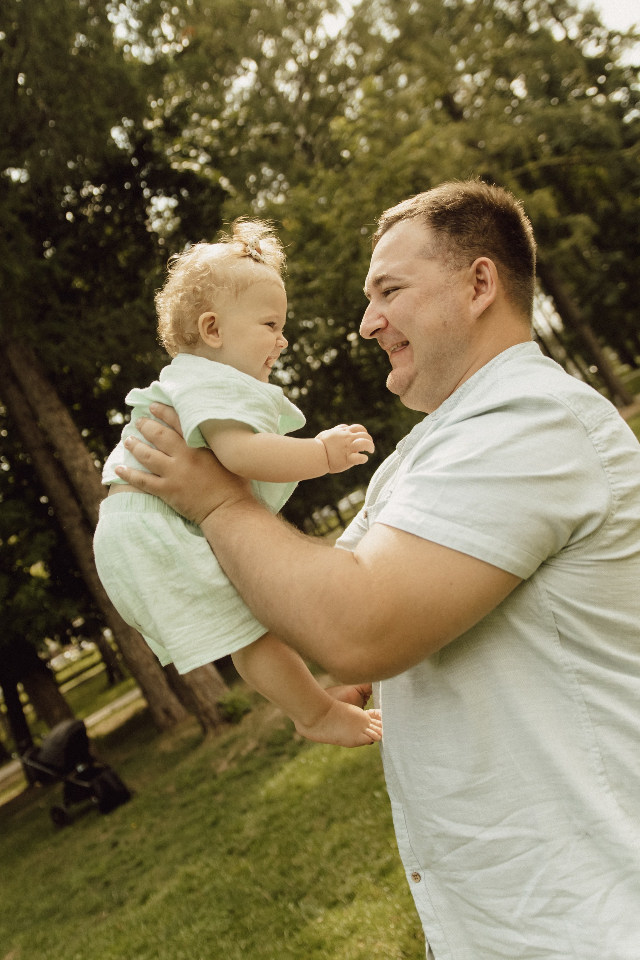Семья Редькиных в парке Швейцария. Фотограф в Кирове и Кирово-Чепецке Валерия Шиляева