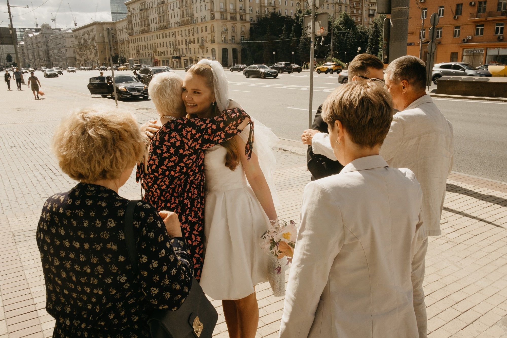 «ты красивый» — «нет, ты!». Свадебный фотограф Александра Тюлякова