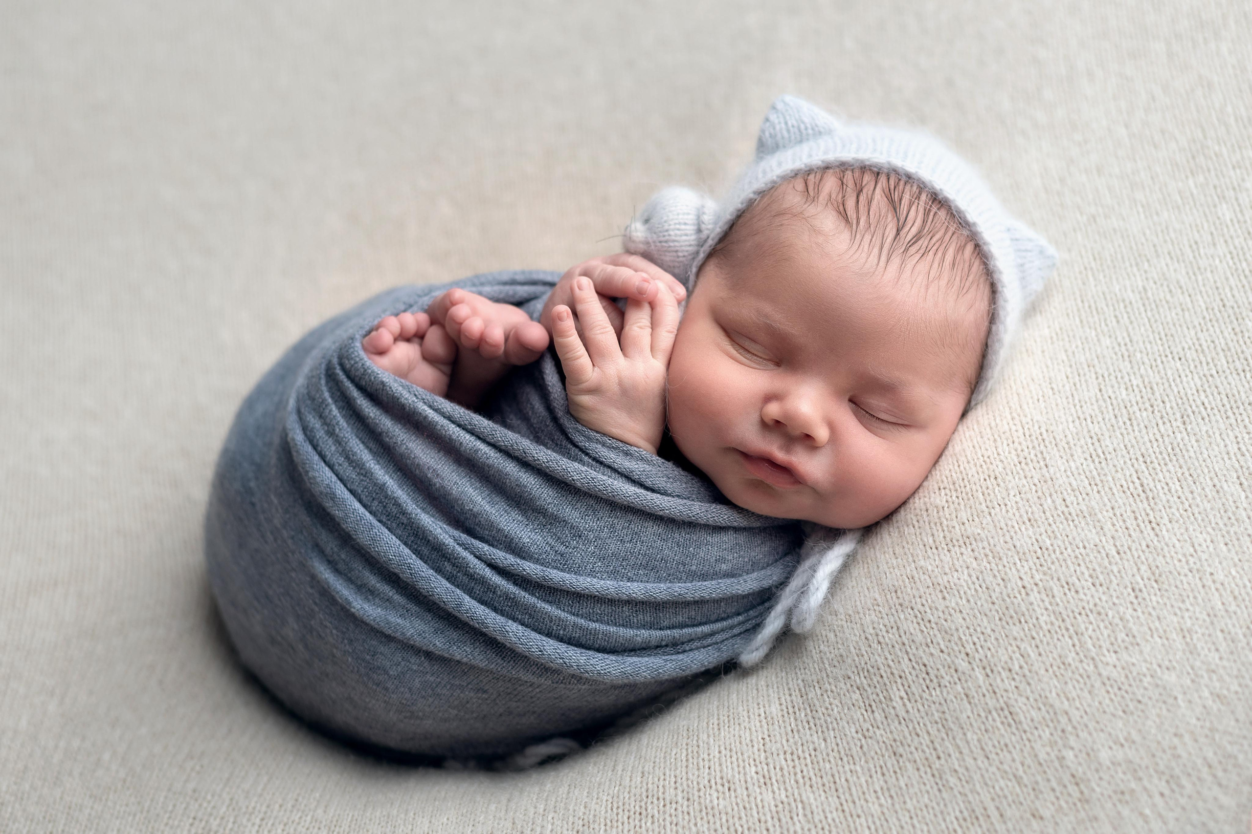 Фотограф новорожденных в городе Екатеринбург, Дегтярск, Ревда newborn. Фотограф новорожденных в Екатеринбурге Анастасия Карманова