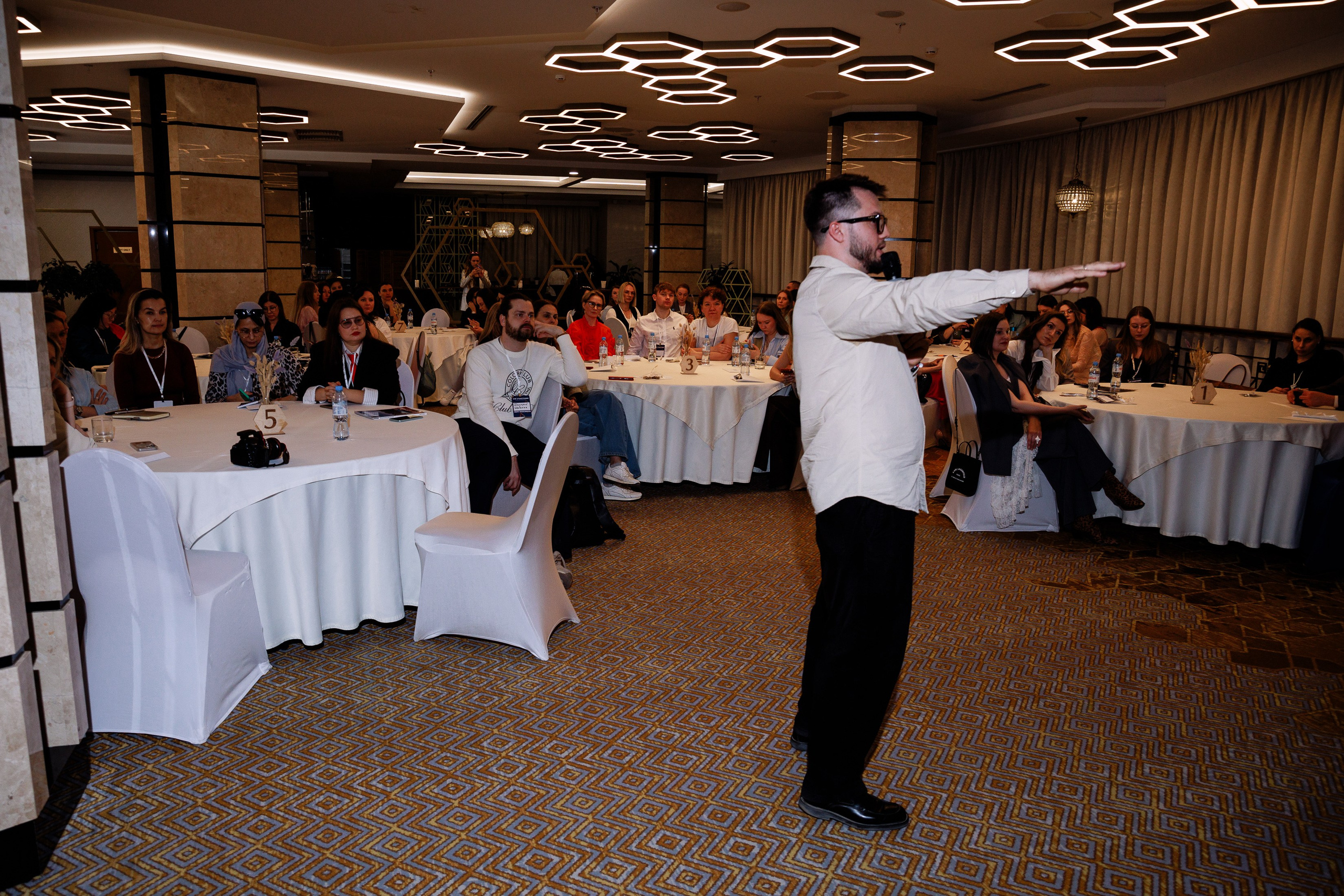 Закрытый нетворкинг. Фотограф Юлия Мальцева