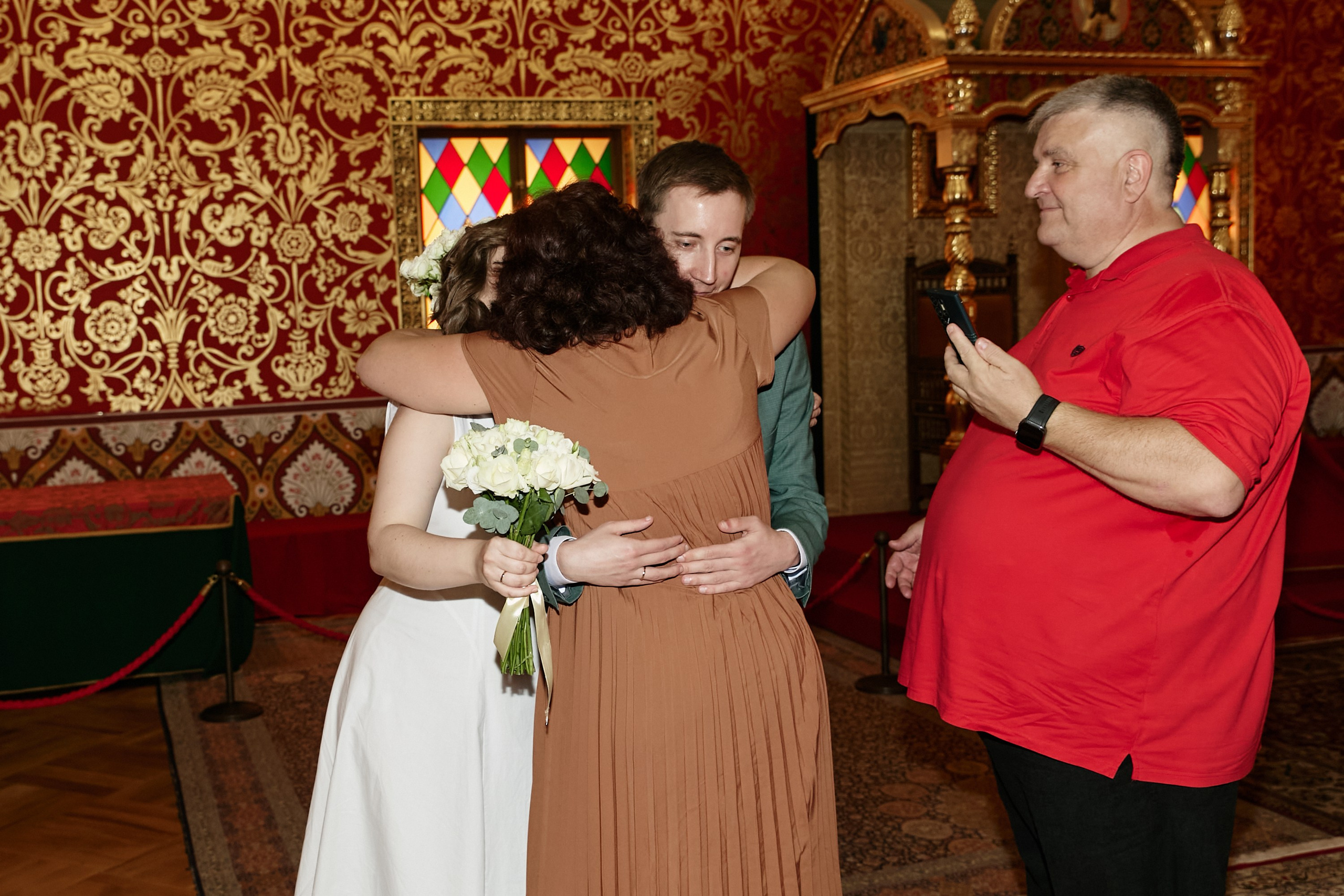 Анонс, свадебная съёмка Александра и Анастасии. Роспить — дворец каря Алексея Михайловича в парке Коломенское, прогулка Коломенское. Фотограф и свадебный фотограф в Москве