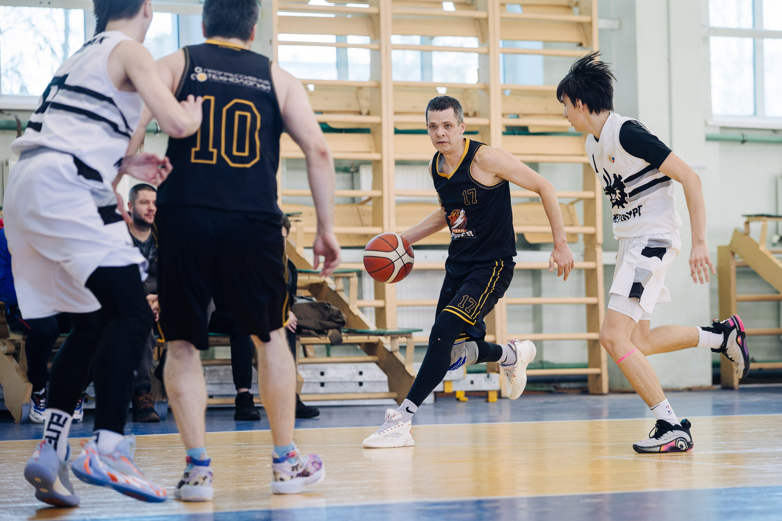 Любительский Чемпионат Магнитогорска по баскетболу // 09.02.25. Денис Прохоров Фотограф в г. Магнитогорск