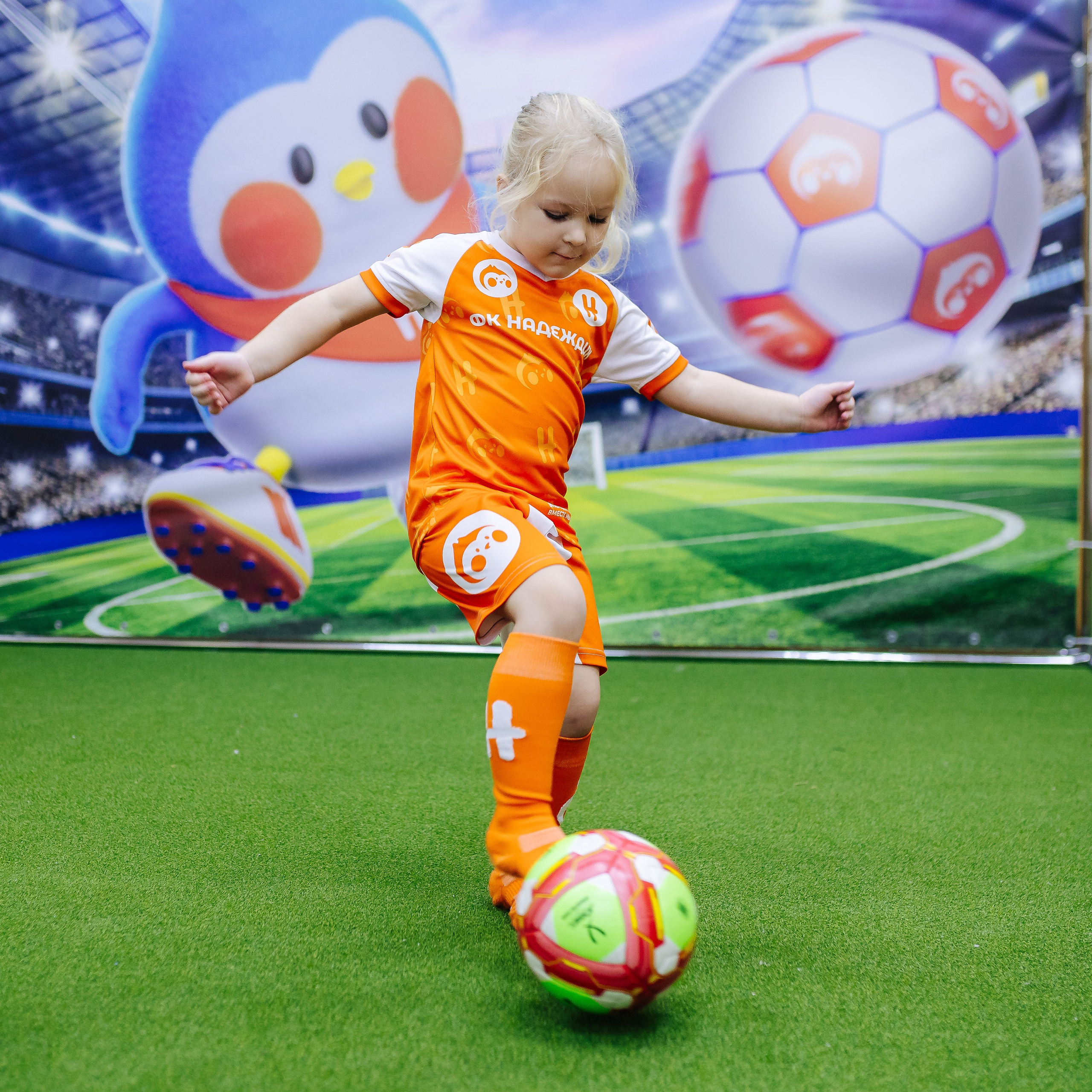 Фотосессия с кубком в детских садах г. Магнитогорска. Денис Прохоров Фотограф в г. Магнитогорск