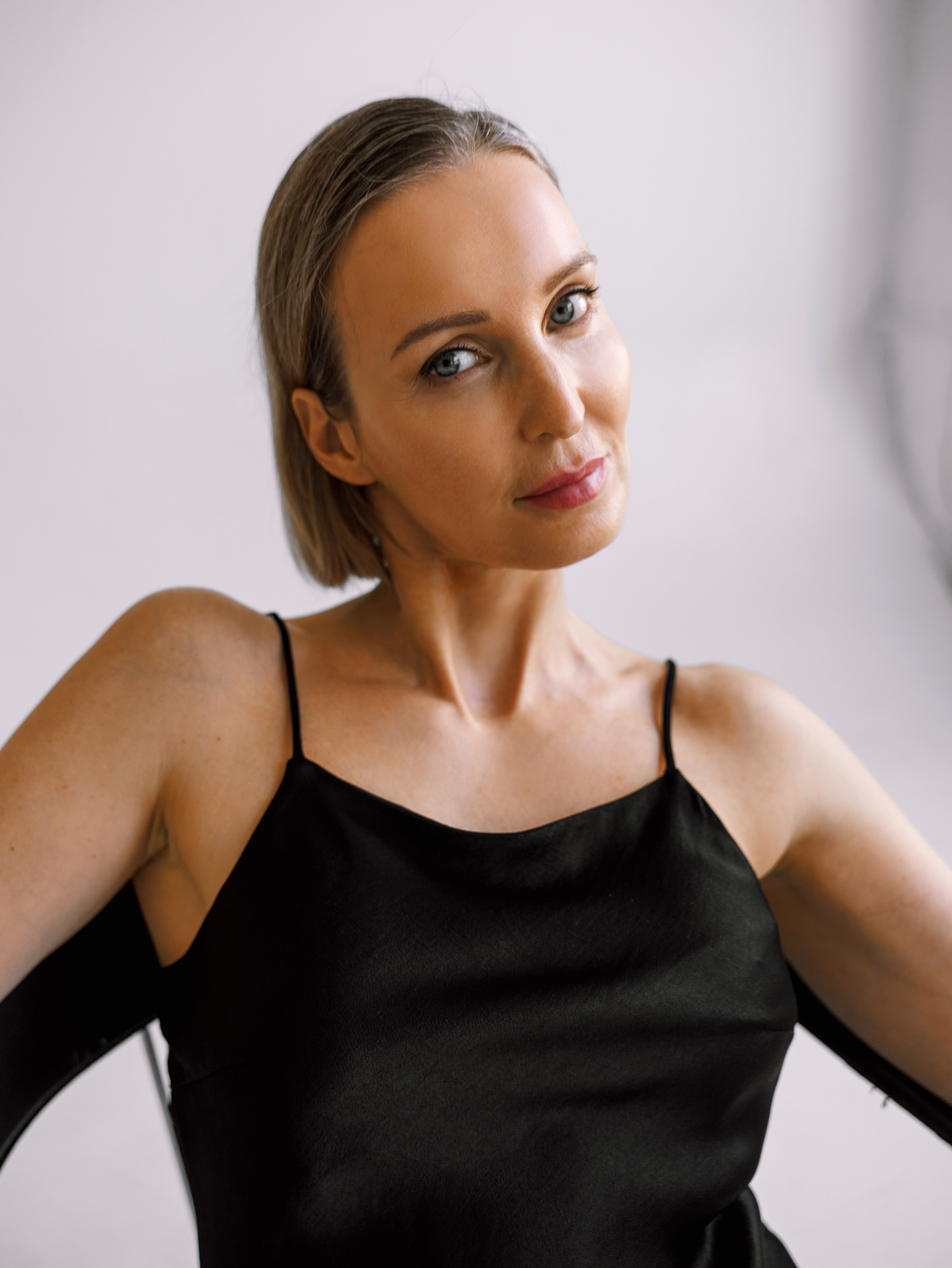 Портретный фотограф в Москве — Янка Шемшурова