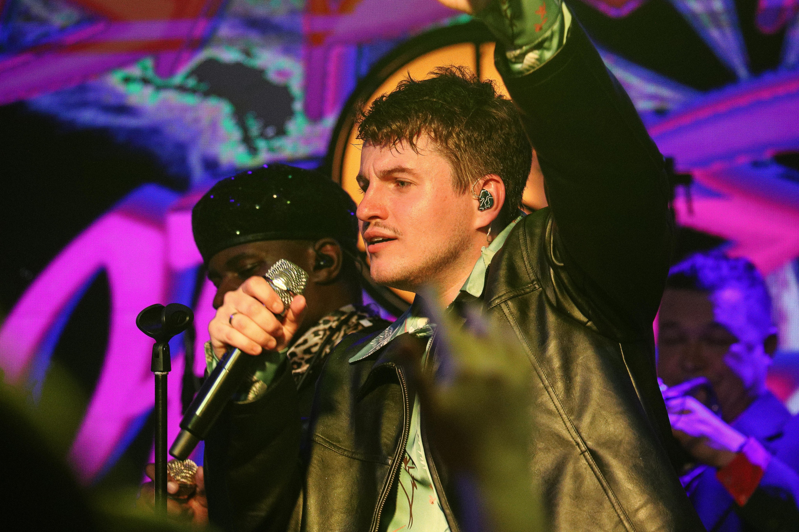 Айвазовский Оркестра \ 18 мая \ Новосибирск \ Ночь. Фотограф в Новосибирске Александр Иванов