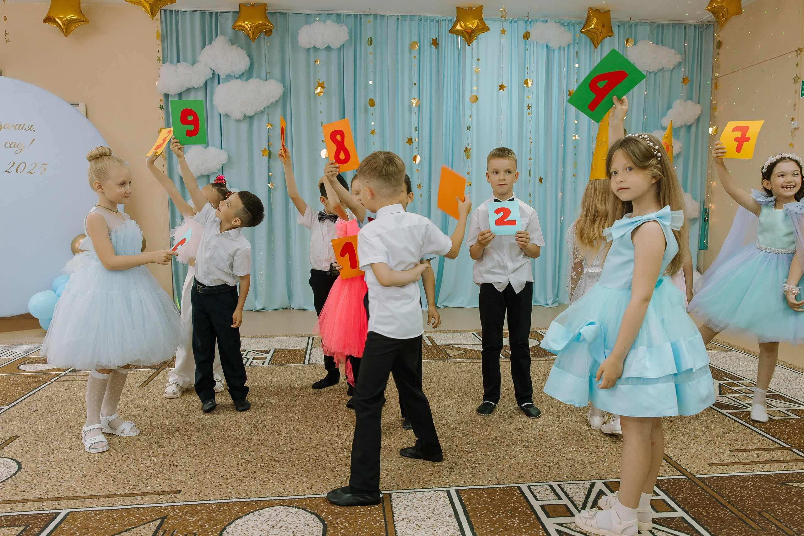 Выпускной в ДС -29. Выпускные альбомы Натальи Бутко: Новороссийск, Анапа, Геленджик