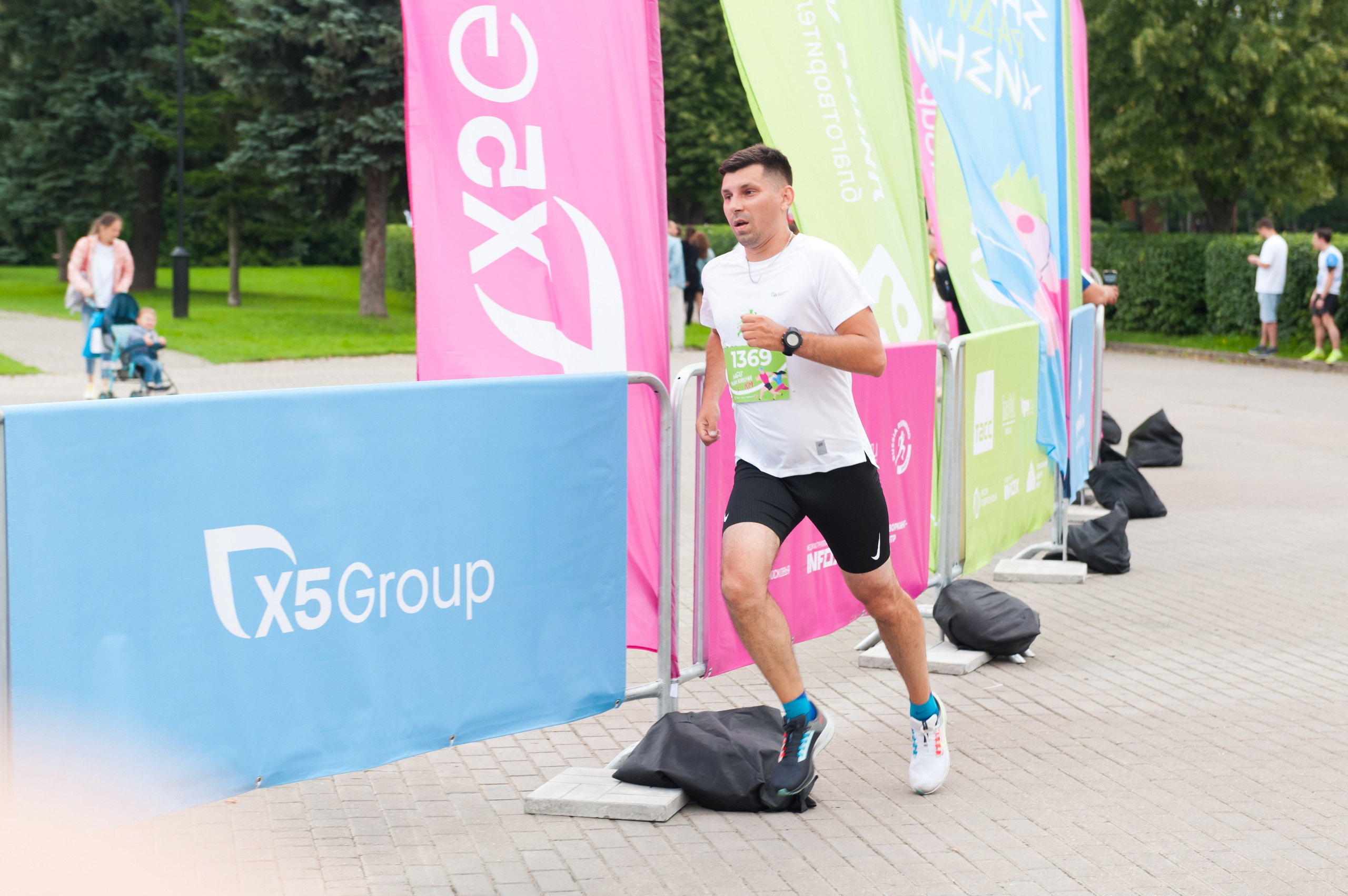 Корпоративное. Забег X5 Retail Group. Репортажный фотограф и видеограф Слава Думчев. Тимбилдинги, отчетники, корпоративы