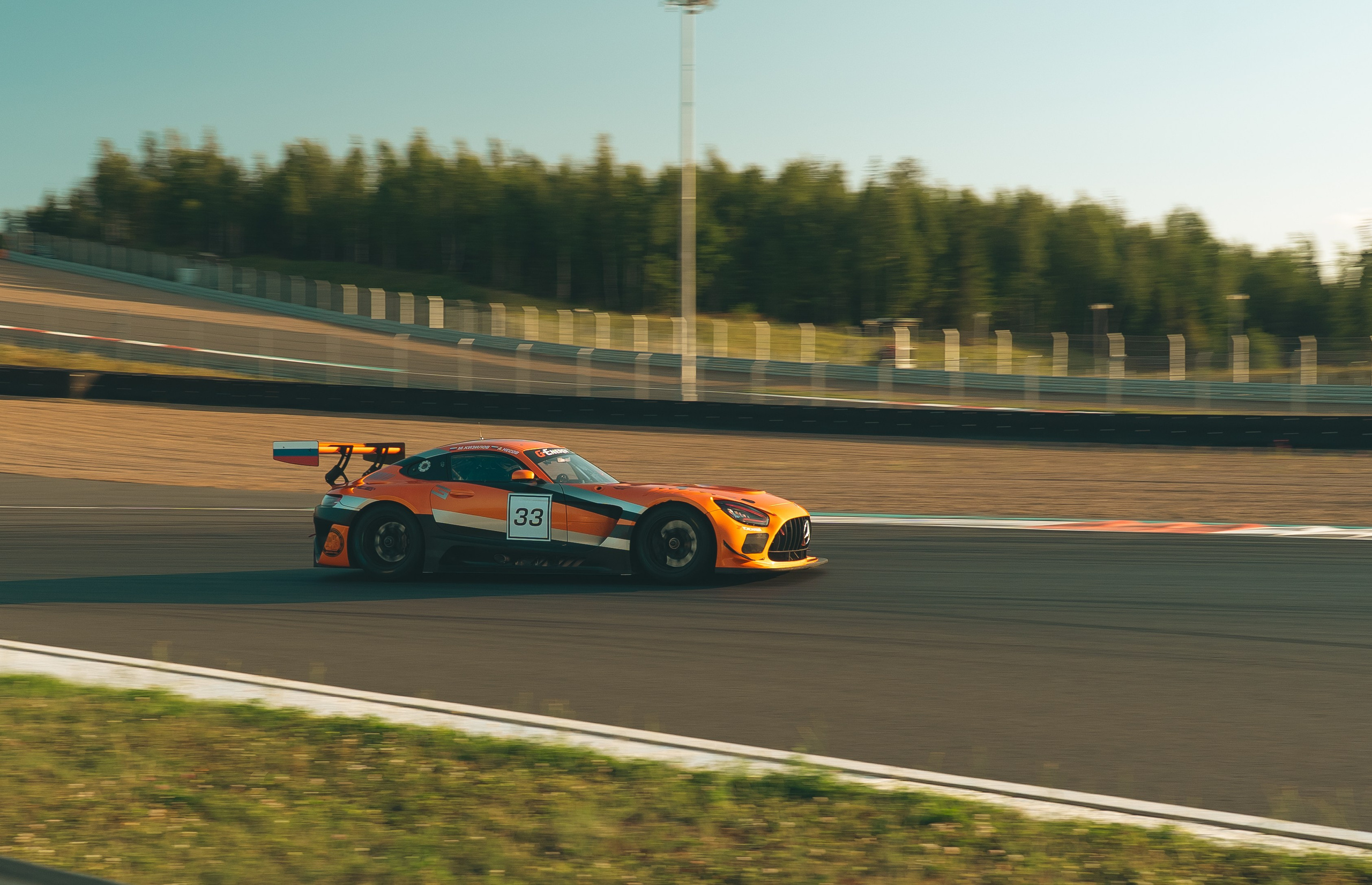 Трек-день Игора Драйв. Портретный и автомобильный фотограф в Санкт-Петербурге Евгений Черепанов