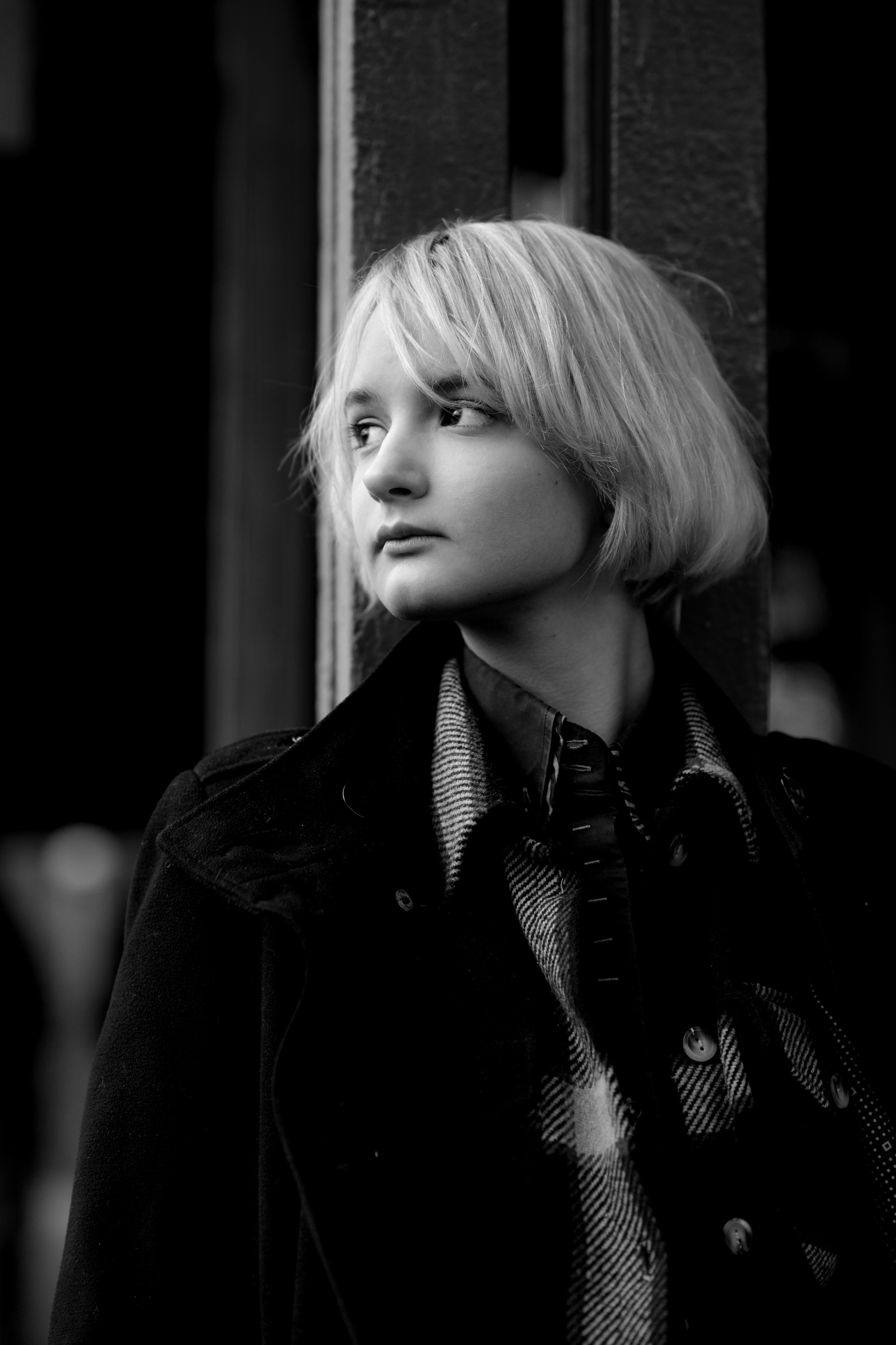 Фотосессия девочки подростка в осеннем саду. Главная