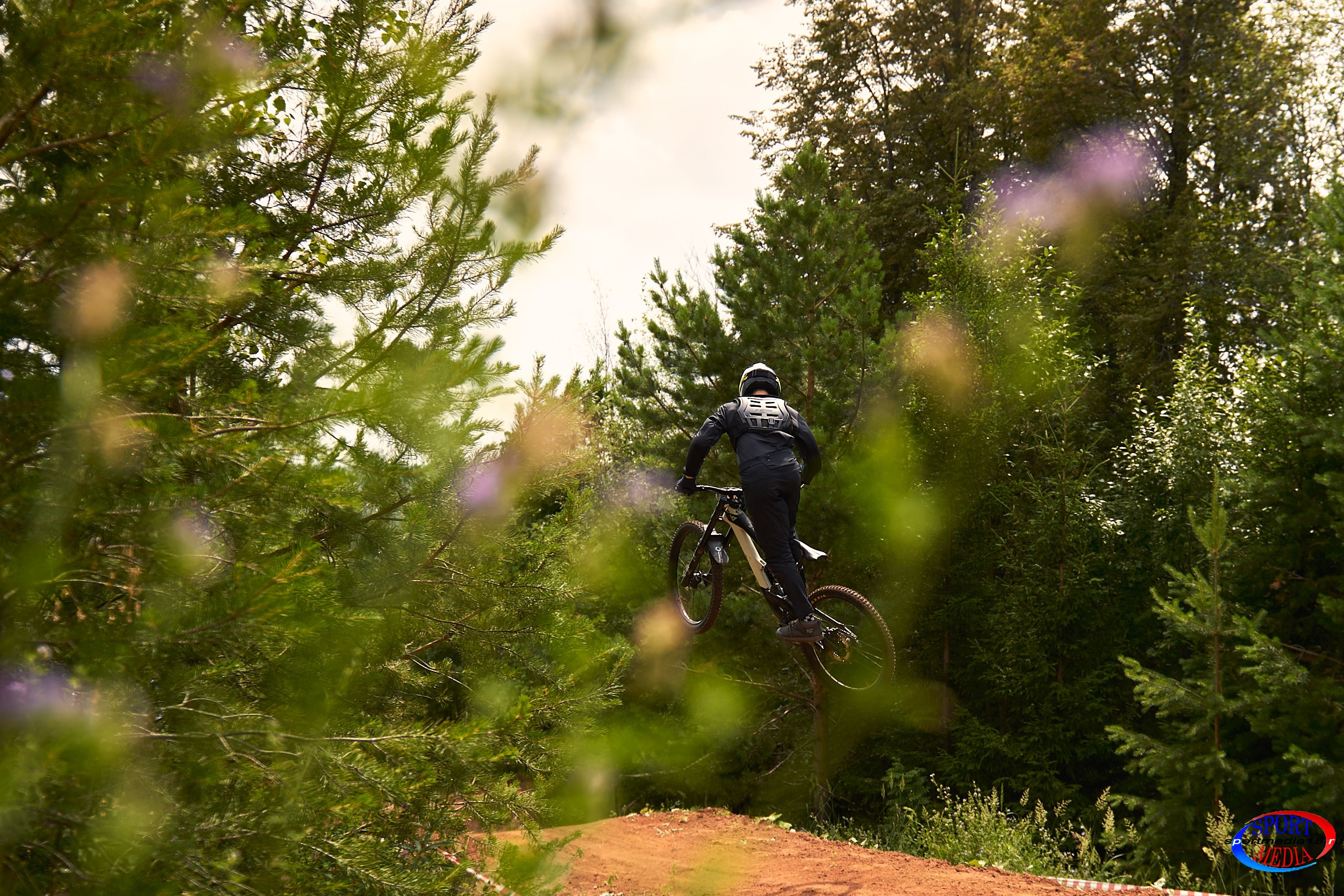 Чемпионат Удмуртии по скоростному спуску (Даунхилл). Ижевск. 07.07.20. Спортивный репортажный фотограф в Ижевске Сергей Мерзляков