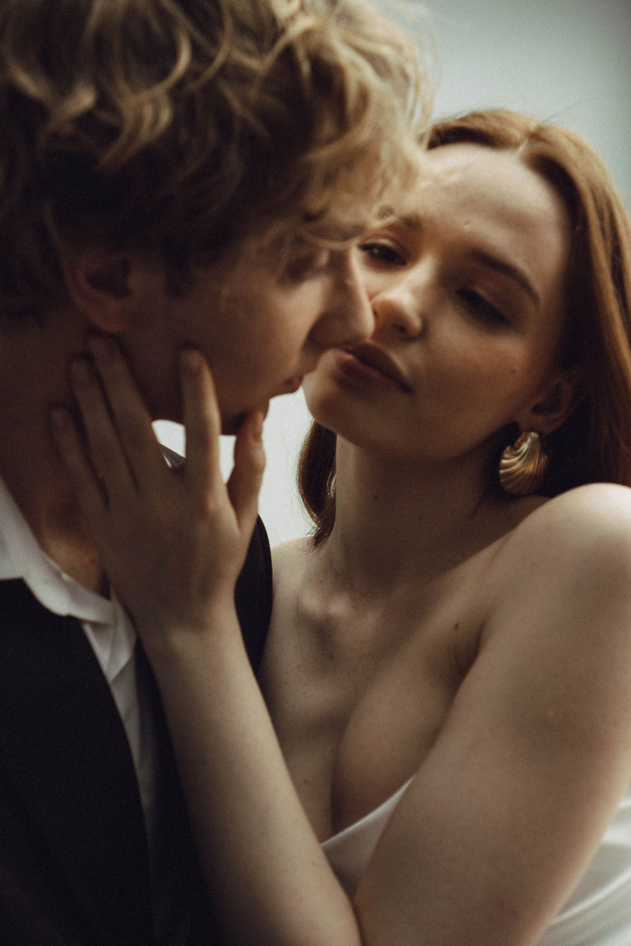 СВАДЕБНАЯ СЬЕМКА В ОТЕЛЕ. СБОРЫ ЖЕНИХА И НЕВЕСТЫ И ТАКЖЕ ТОР И ПОДГОТОВКА К ПРОГУЛКЕ. Профессиональный фотограф, Санкт-Петербург — Виктория Богомолова