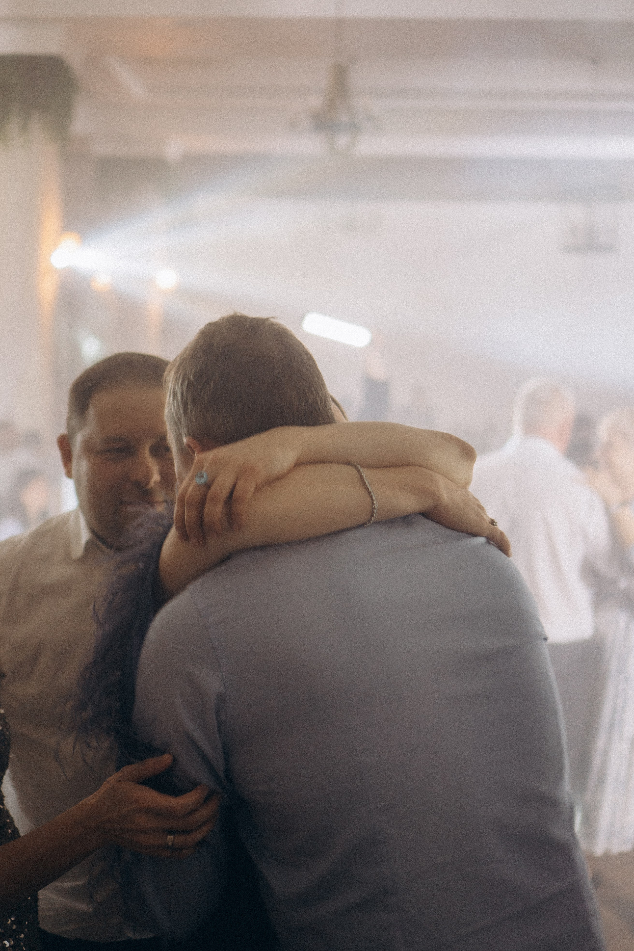 СВАДЕБНАЯ СЬЕМКА СБОРОВ В ОТЕЛЕ И ВЫЕЗД НА ЦЕРЕМОНИЮ (СНЯТО В СИБИРЕ В НИЖНЕВАРТОВСКЕ). Профессиональный фотограф, Санкт-Петербург — Виктория Богомолова