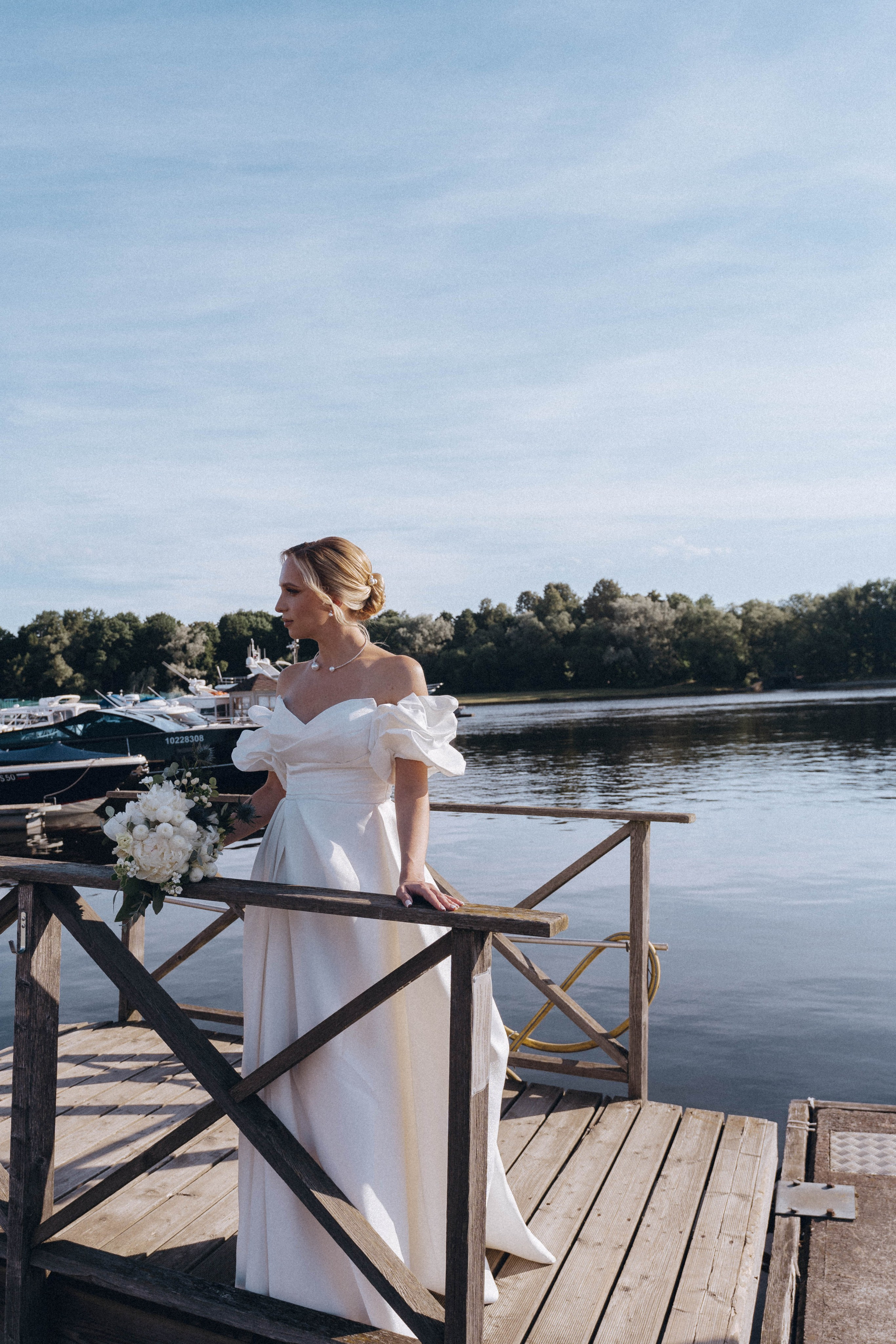 СВАДЕНБНАЯ СЬЕМКА НА КАТЕРЕ ПО КАНАЛАМ САНКТ-ПЕТЕРБУРГА И В АКВАТОРИИ НЕВЫ. Профессиональный фотограф, Санкт-Петербург — Виктория Богомолова