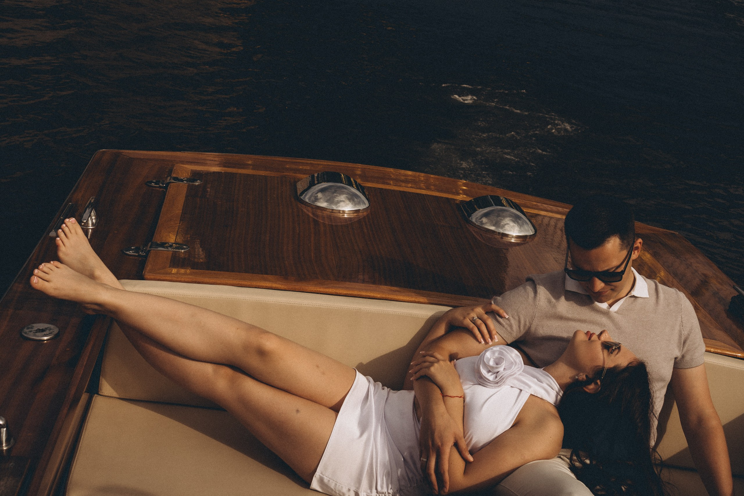 СВАДЕНБНАЯ СЬЕМКА НА КАТЕРЕ ПО КАНАЛАМ САНКТ-ПЕТЕРБУРГА И В АКВАТОРИИ НЕВЫ. Профессиональный фотограф, Санкт-Петербург — Виктория Богомолова