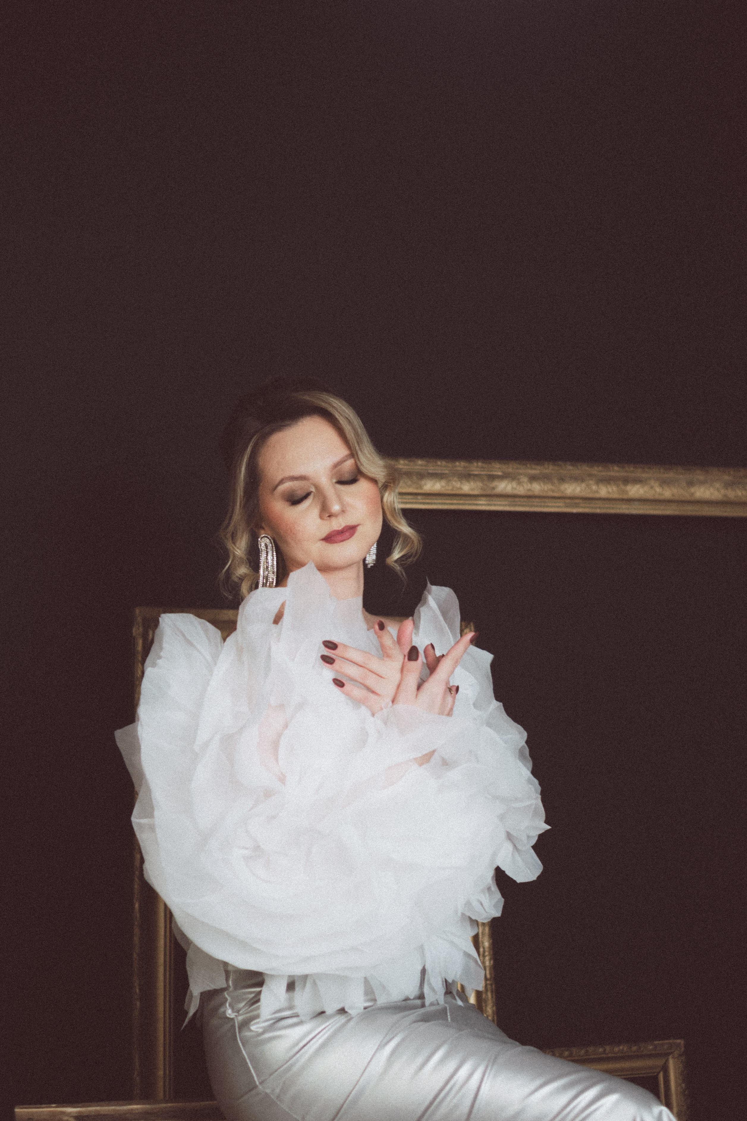 НОВОГОДНЯЯ ФОТОСЕСИИЯ В СТУДИИ ДЛЯ ДЕВУШКИ И ПРОГУЛКА ПО ЧЕРНЫШЕВСКОЙ. Профессиональный фотограф, Санкт-Петербург — Виктория Богомолова