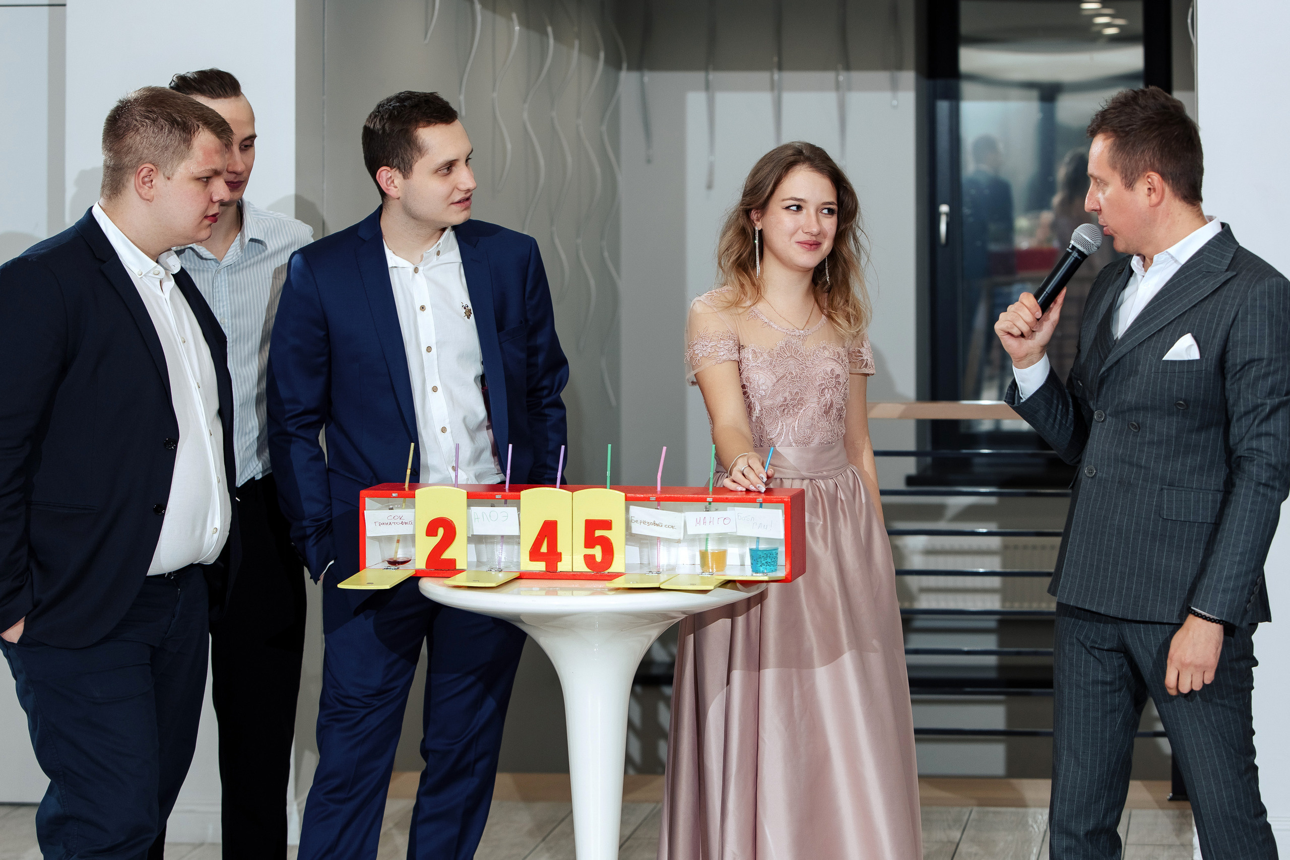 Костя и Ксюша. Ведущий на свадьбу в Москве Зубков Алексей