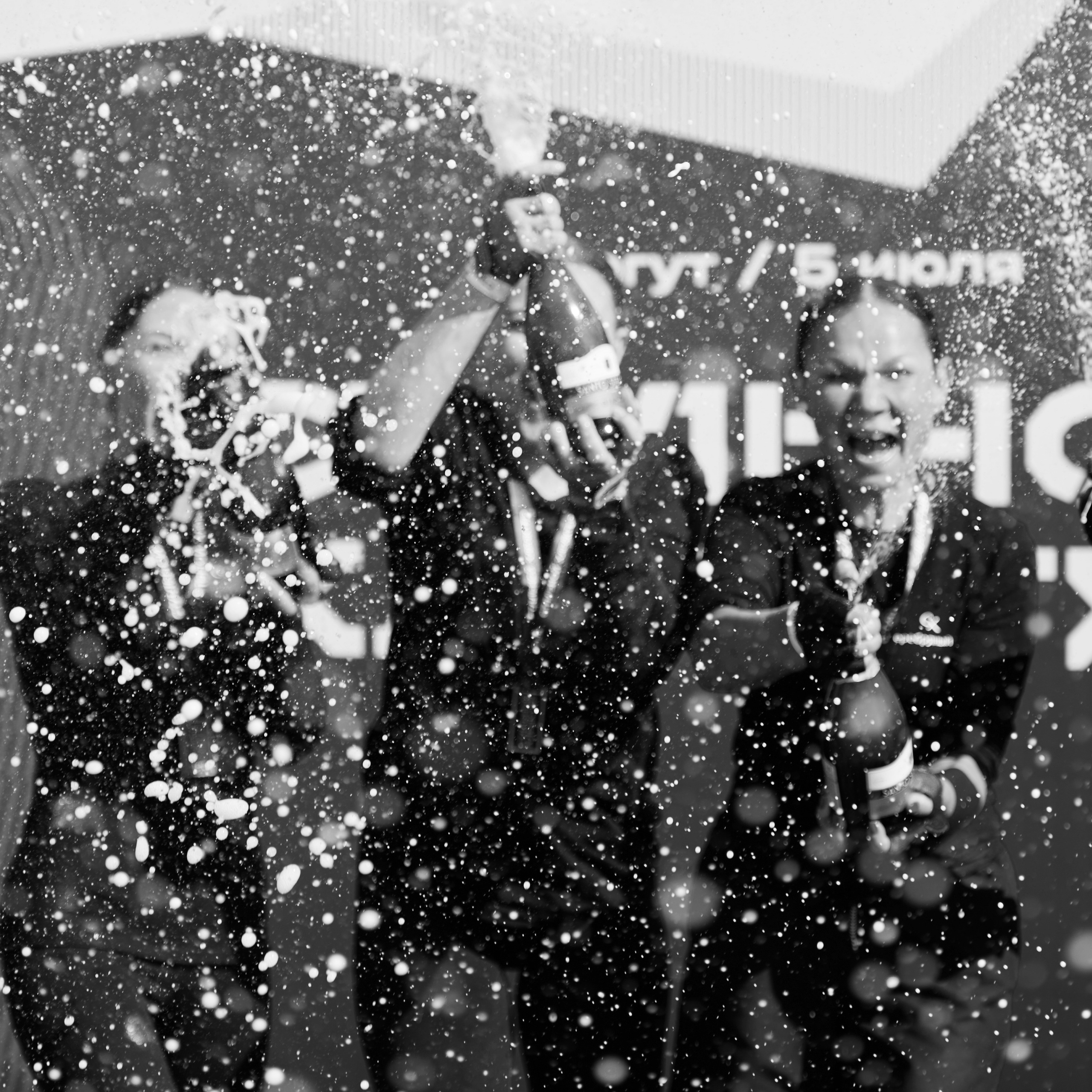 Фоторепортаж с забега Стальной характер в Сургуте, 5 июля 2025. Репортажный и семейный фотограф — Шелихов Сергей