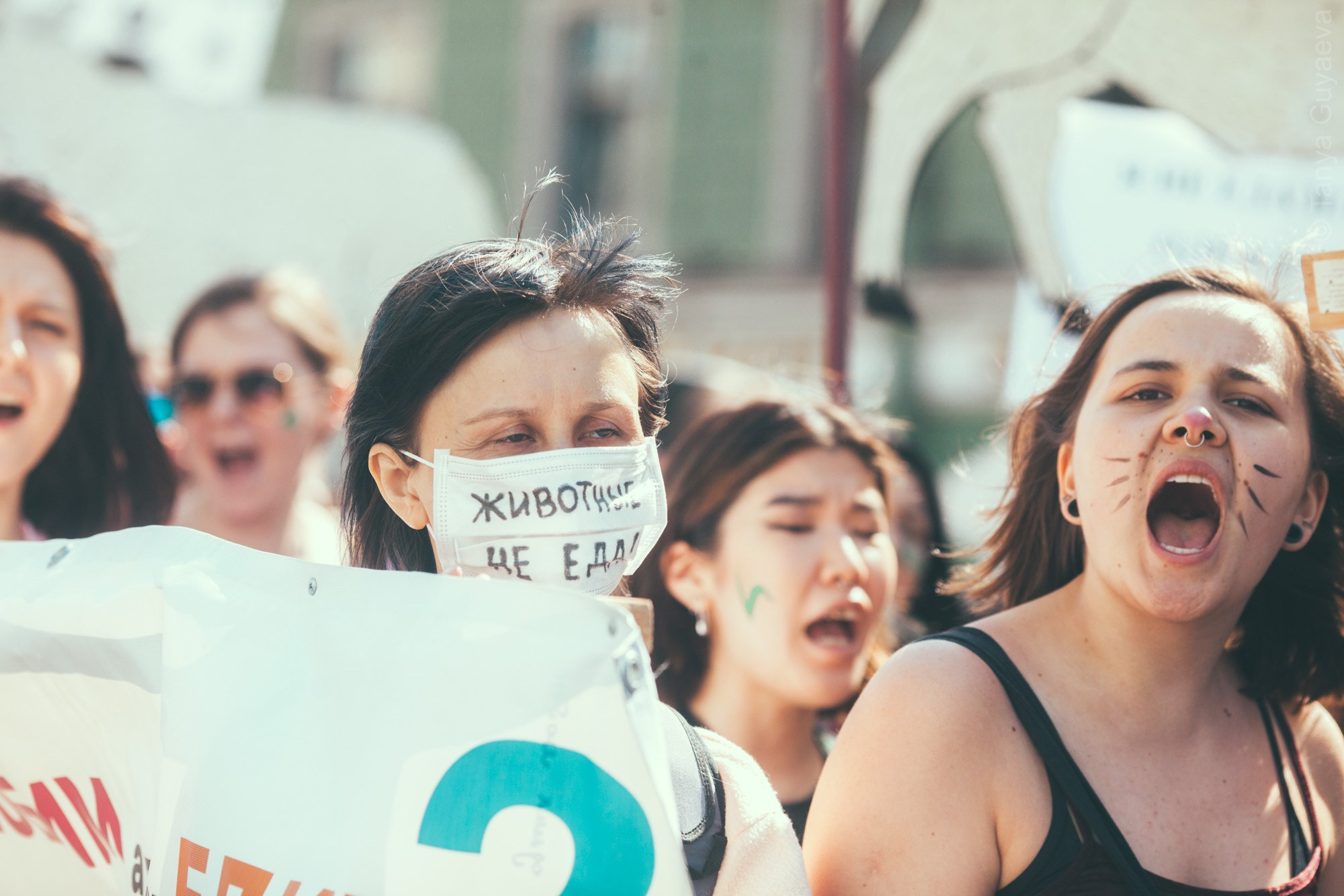 Колонна веганов на демонстрации 01.05.19. Фотограф в Петербурге Татьяна Гуляева