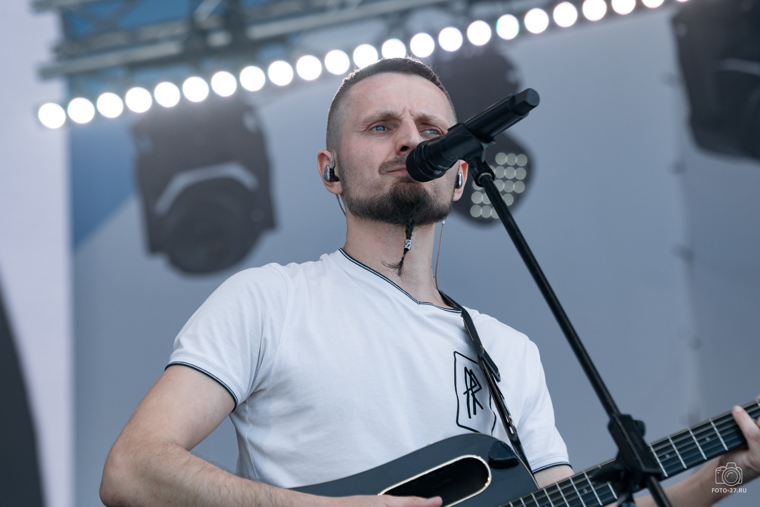 Антон Курдюмов фотограф в Хабаровске Рина Курдюмова фото27 foto27 Антон Дорофеев репортажный репортаж документалист Тони и Рина фотосоздатели ПаПаРоК Рок над Амуром 2024 фестиваль Хабаровск