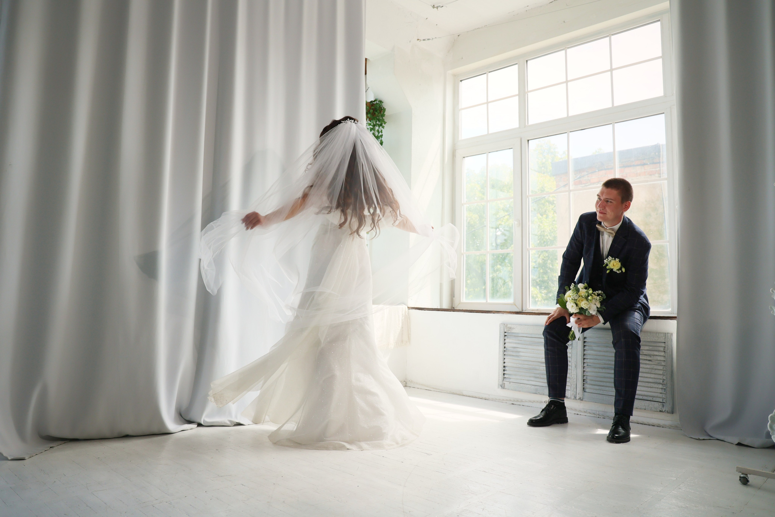 Свадебная фотосессия в студии «ЧеБэ» Самара. Свадебный видеограф и свадебный фотограф в Самаре Олег Слеб