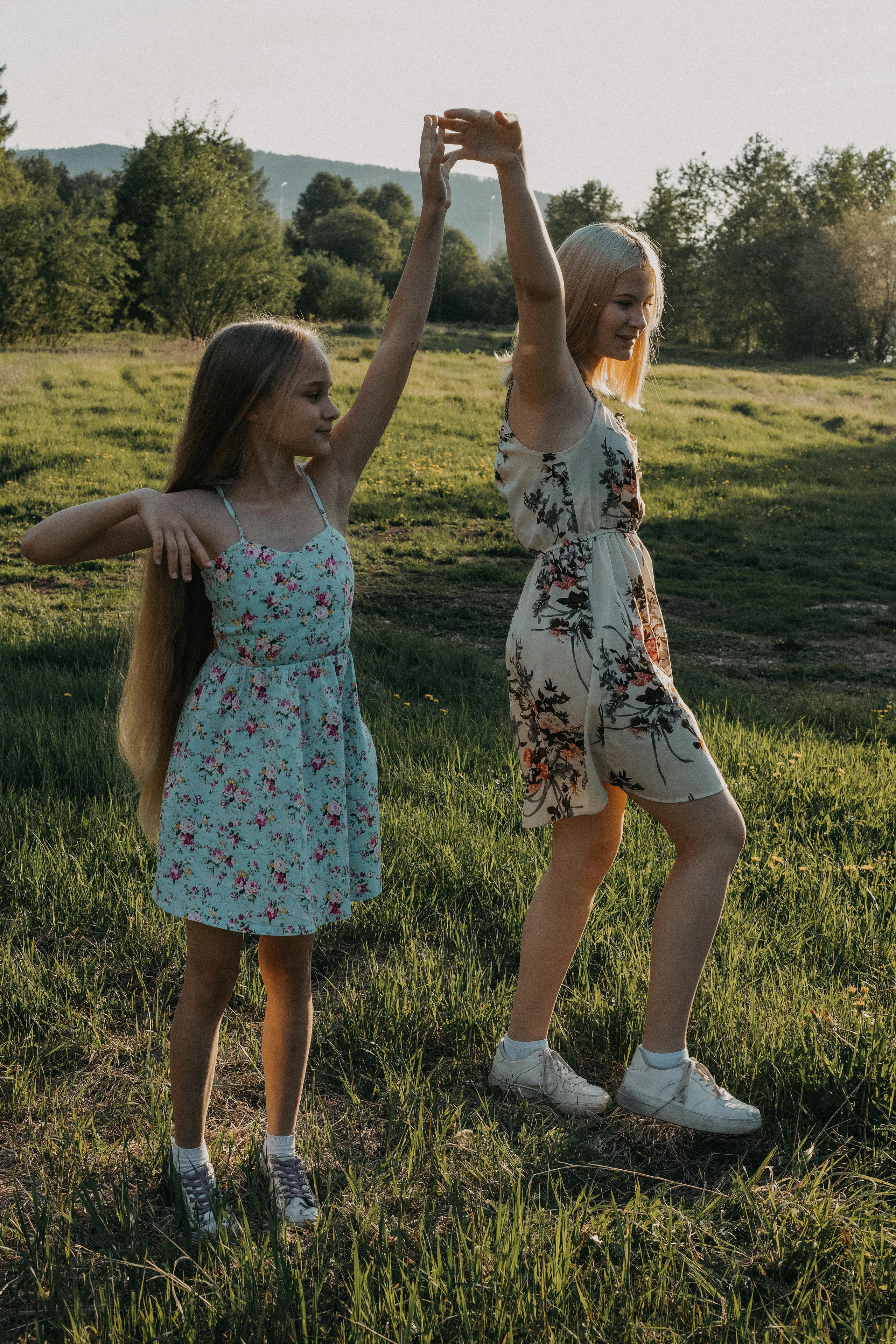 Сестры Лиза и Ира. Семейный и детский фотограф город Тында Дарья