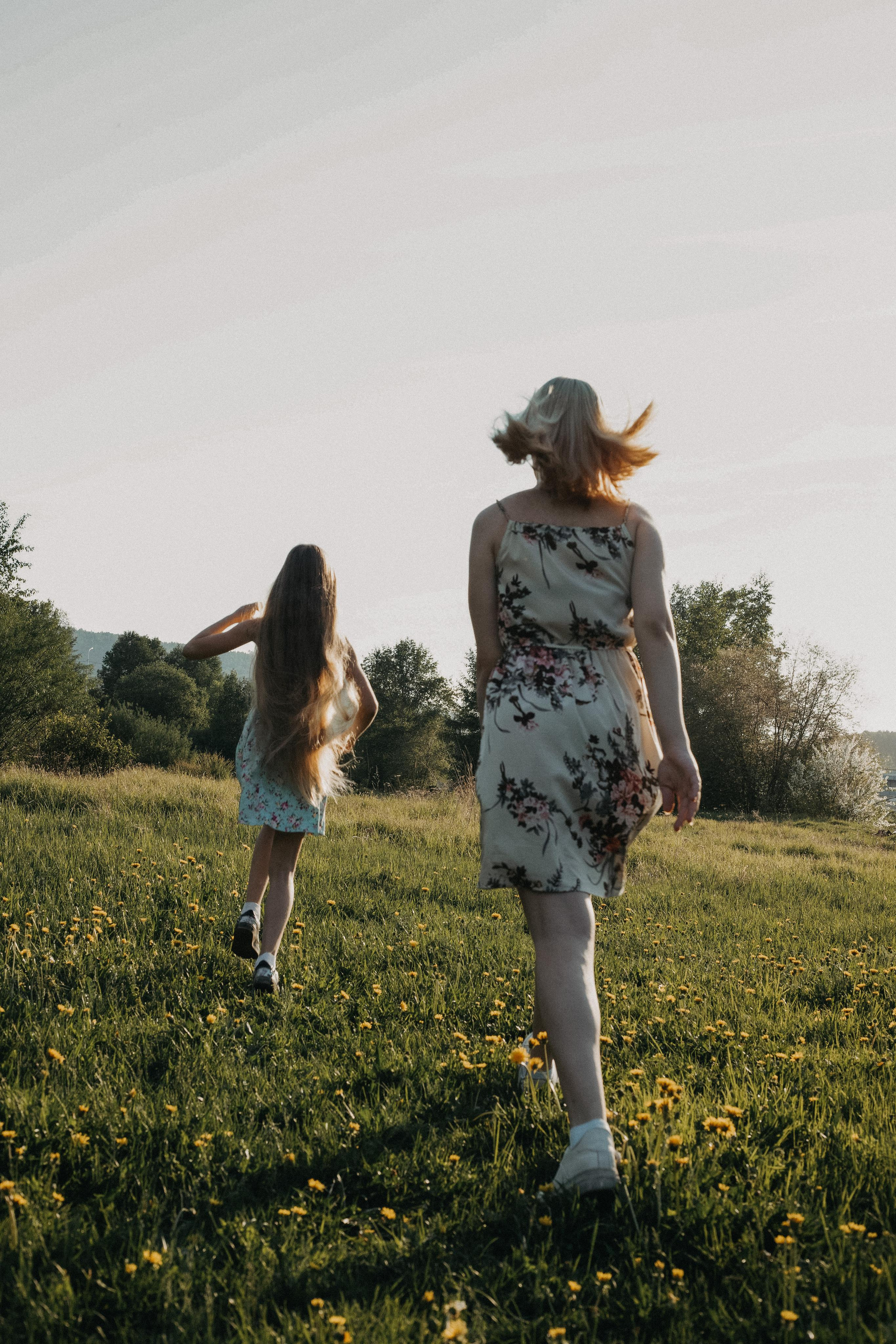 Сестры Лиза и Ира. Семейный и детский фотограф город Тында Дарья