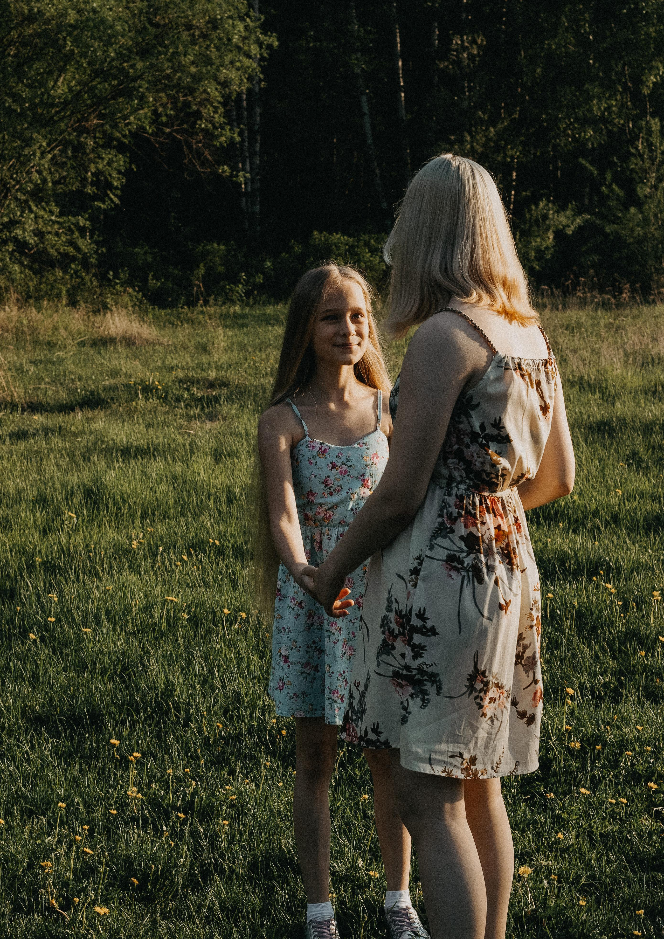 Сестры Лиза и Ира. Семейный и детский фотограф город Тында Дарья