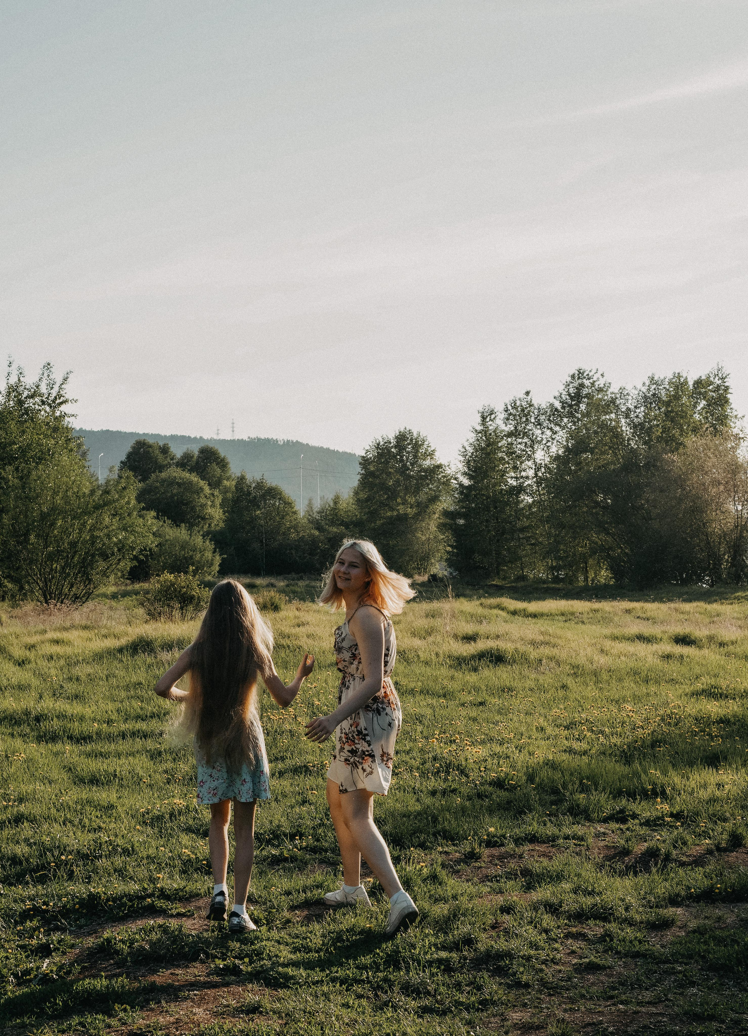 Сестры Лиза и Ира. Семейный и детский фотограф город Тында Дарья