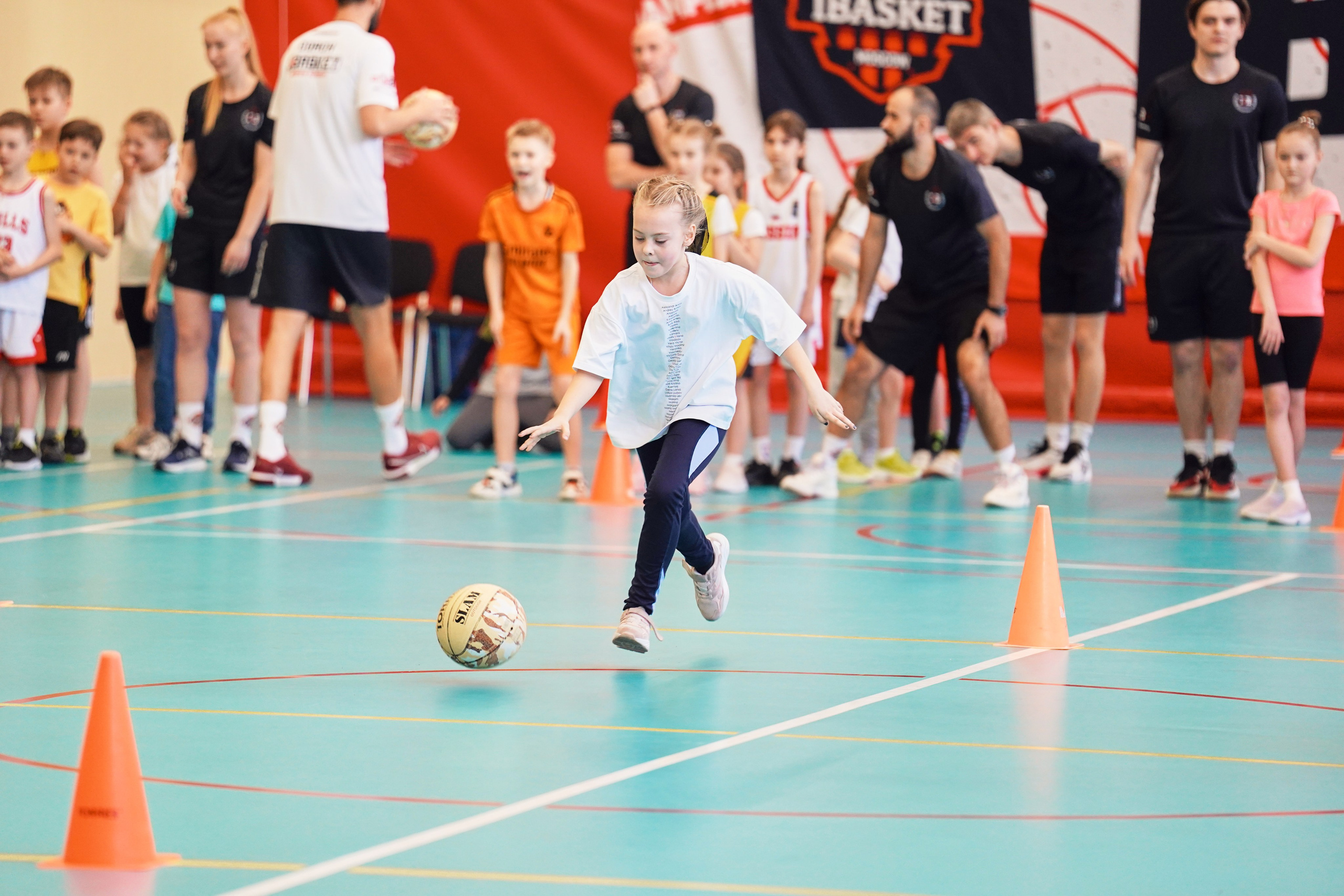 Репортаж с баскетбола (дети). Портретный и репортажный фотограф Вадим Эпов