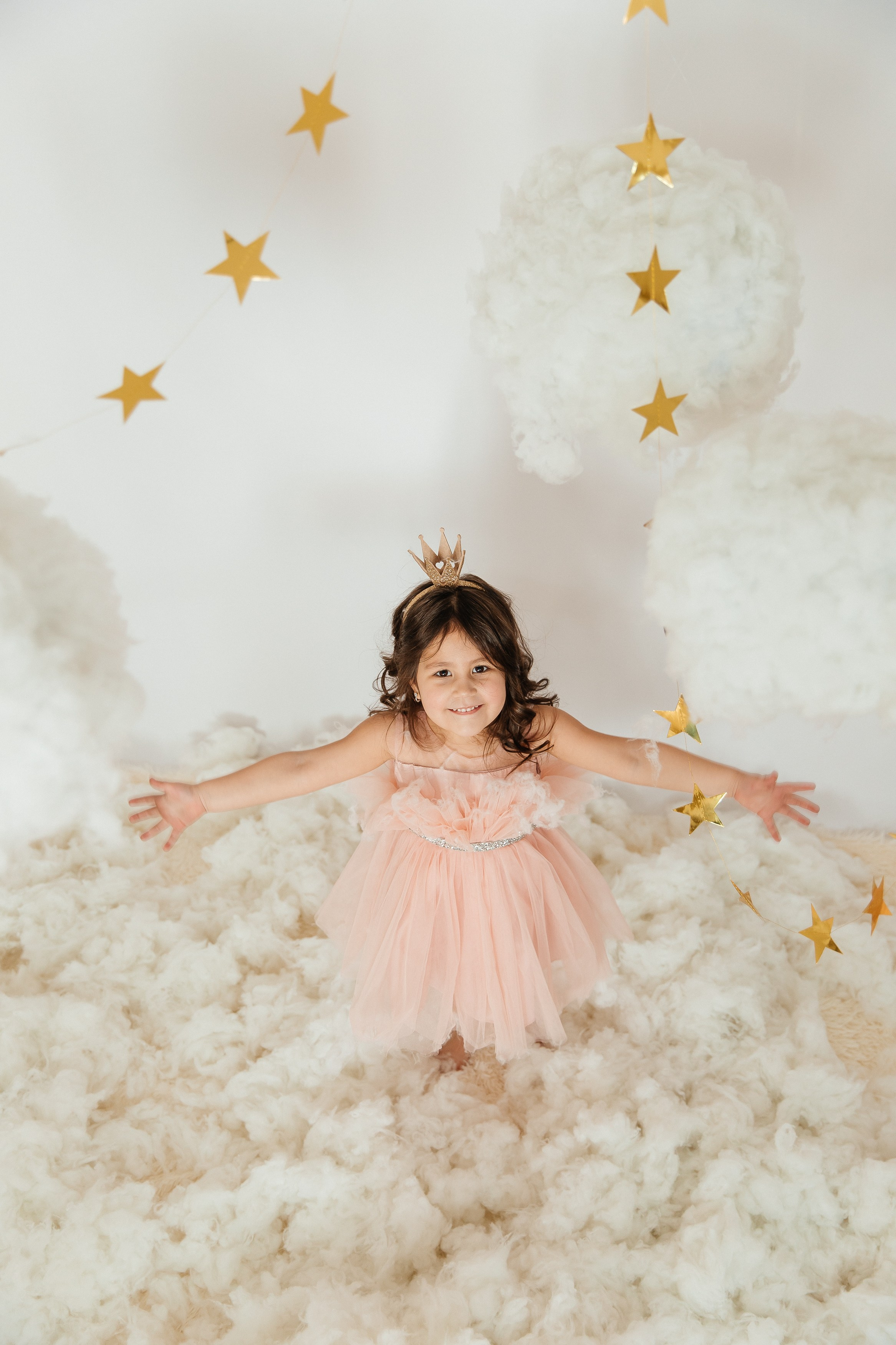 Маюша и Милаша в облаках. Воронистая Анастасия. Фотограф Якутия, Томпонский район