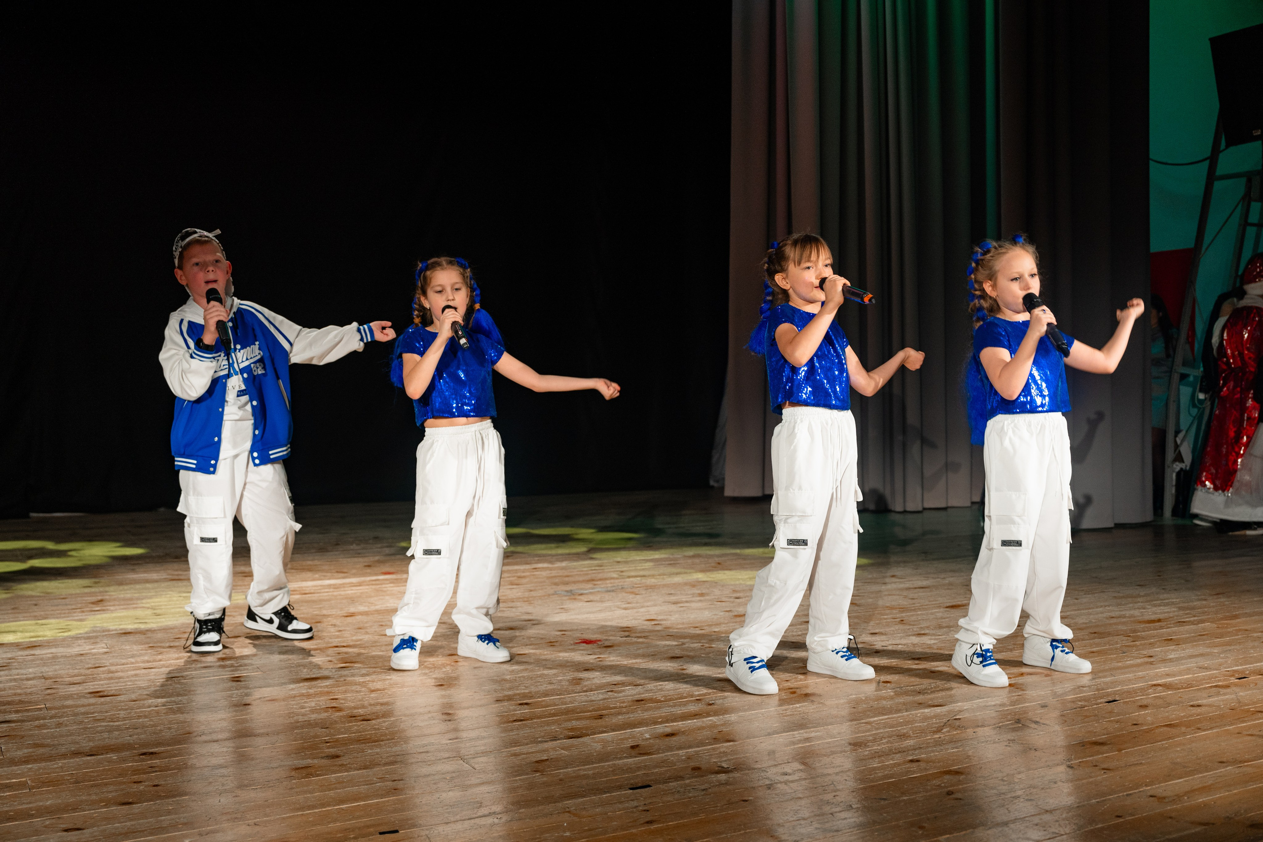 Концерт ДК Буривестник. Фотограф Никита Комаров