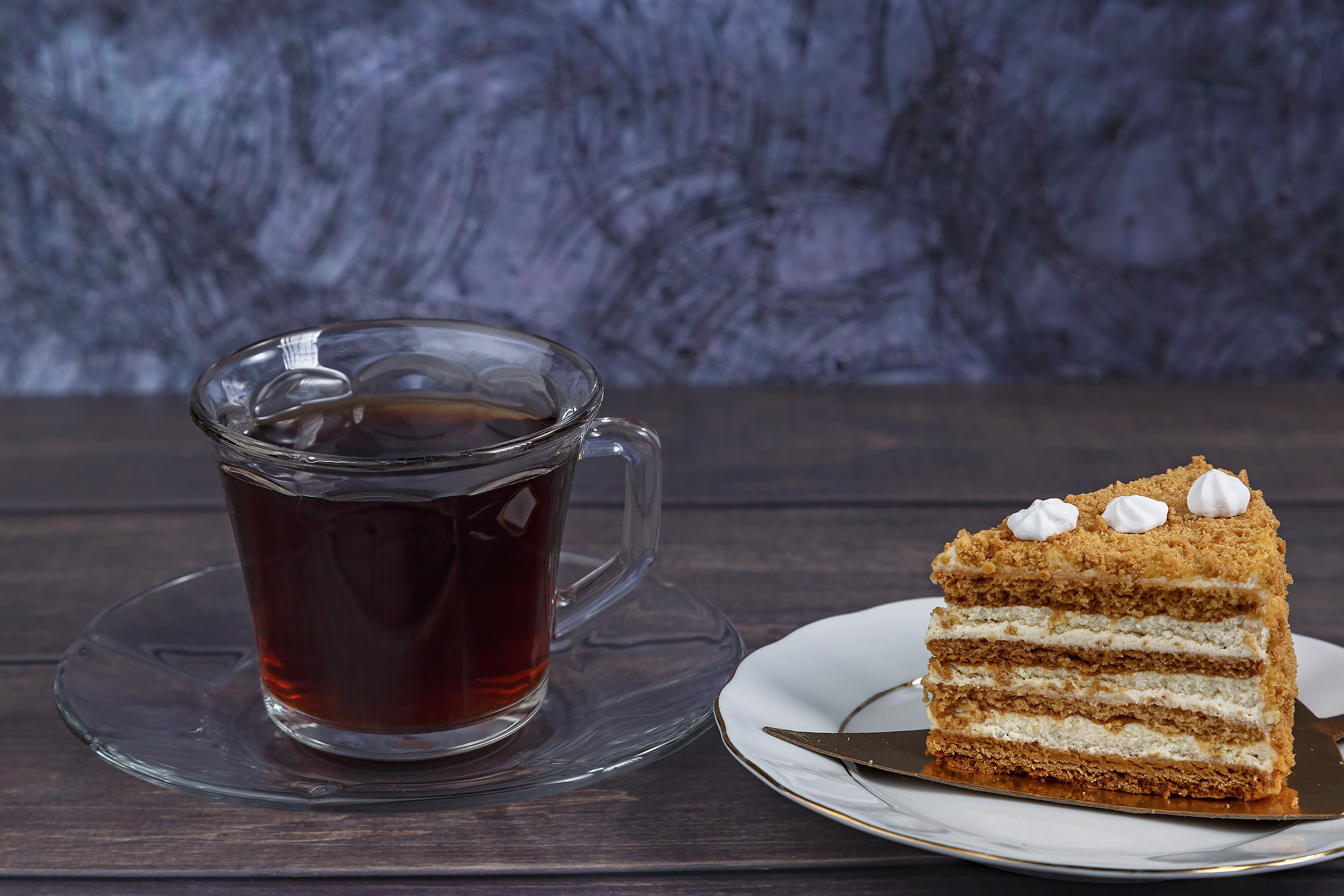 пирожное кофейни-кондитерской Konfi