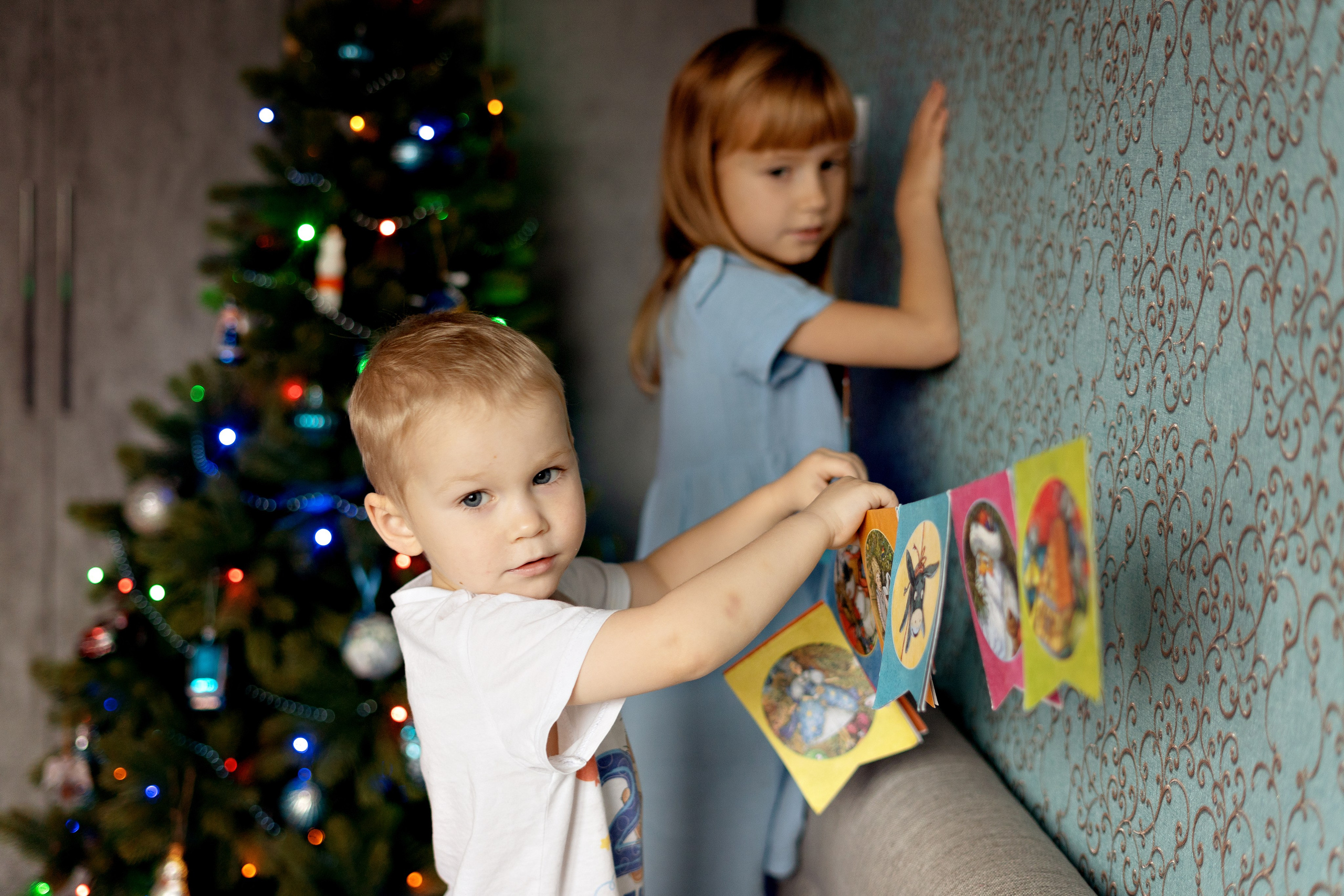 Новогодняя домашняя фотосессия (комната в квартире 14 кв.м). Семейный и детский фотограф в Москве Екатерина Офицерова