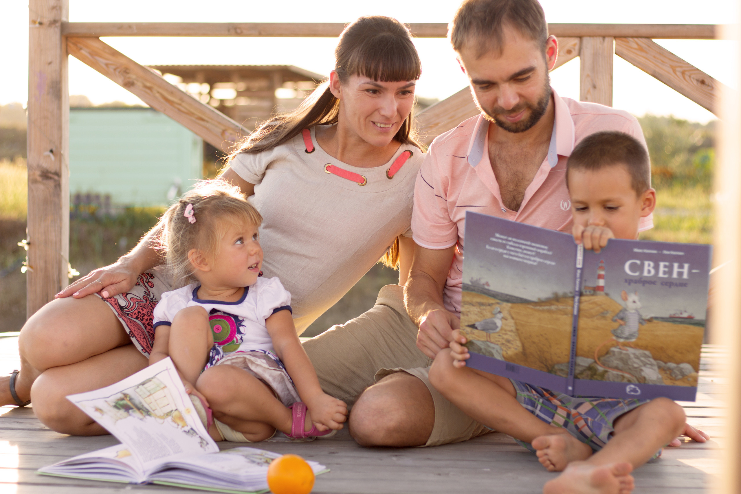 Настя, Стас, сынок и дочка. Портретный фотограф в Краснодаре Александра Хафизова