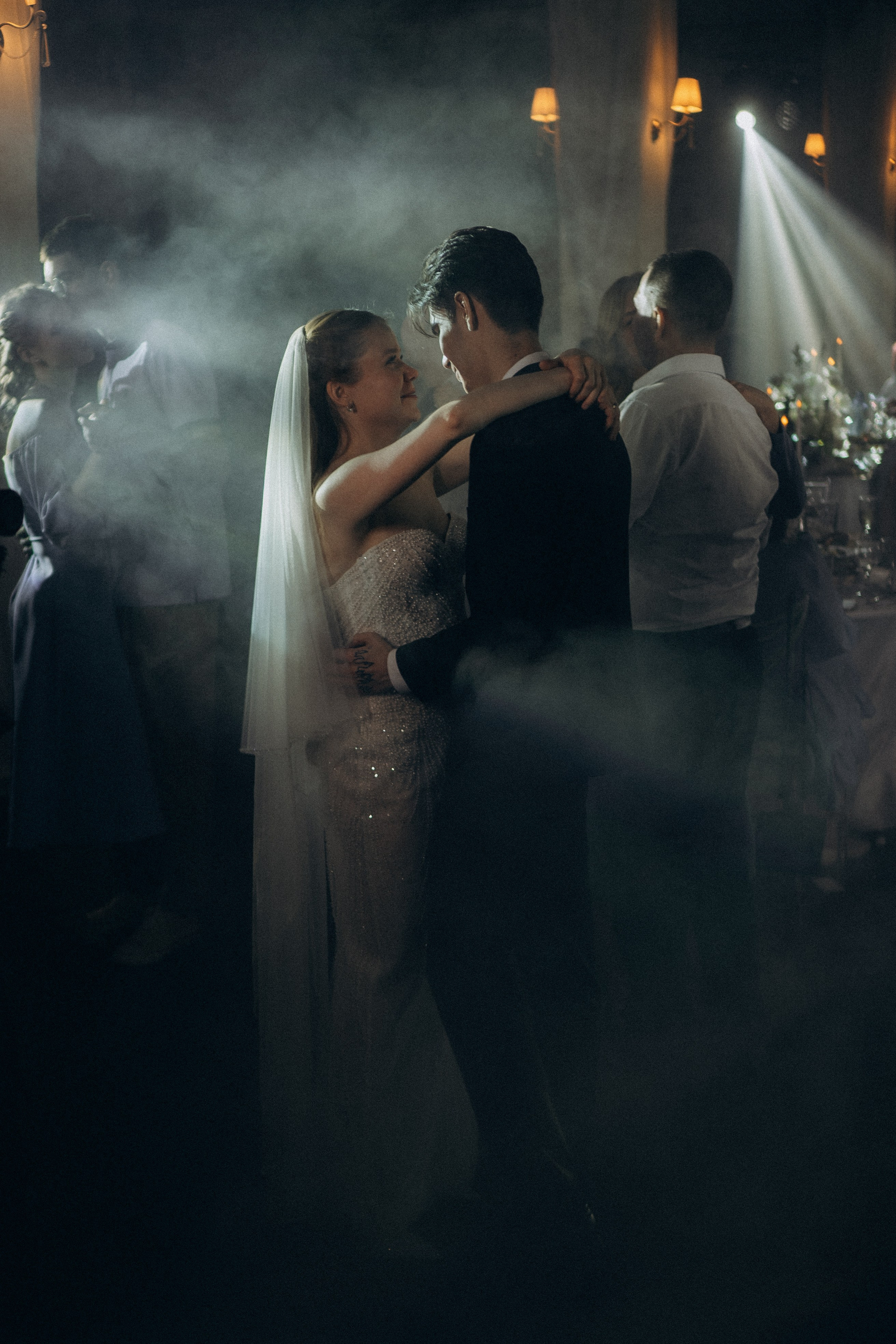 СВАДЕБНАЯ СЬЕМКА СБОРОВ В ОТЕЛЕ И ВЫЕЗД НА ЦЕРЕМОНИЮ (СНЯТО В СИБИРЕ В НИЖНЕВАРТОВСКЕ). Профессиональный фотограф, Санкт-Петербург — Виктория Богомолова