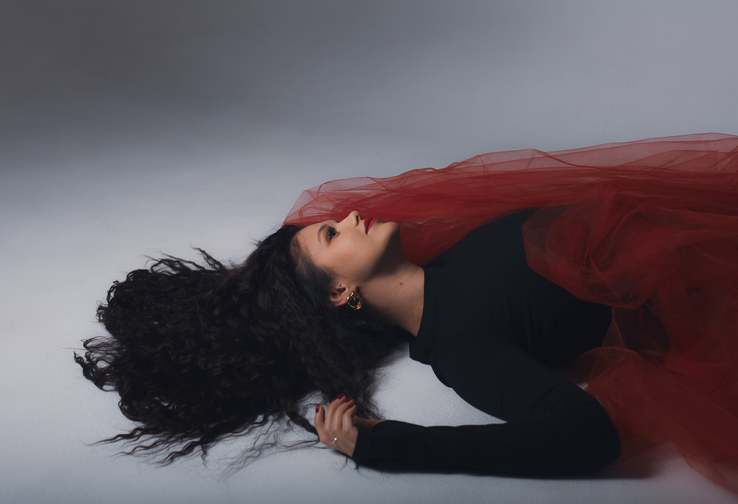 Индивидуальная фотосессия Спб. Фотограф Julia Milton | Портреты, съемки для маркетплейсов, лавстори, съёмка беременности в Санкт-Петербурге. Обучение фотографии в Спб очно