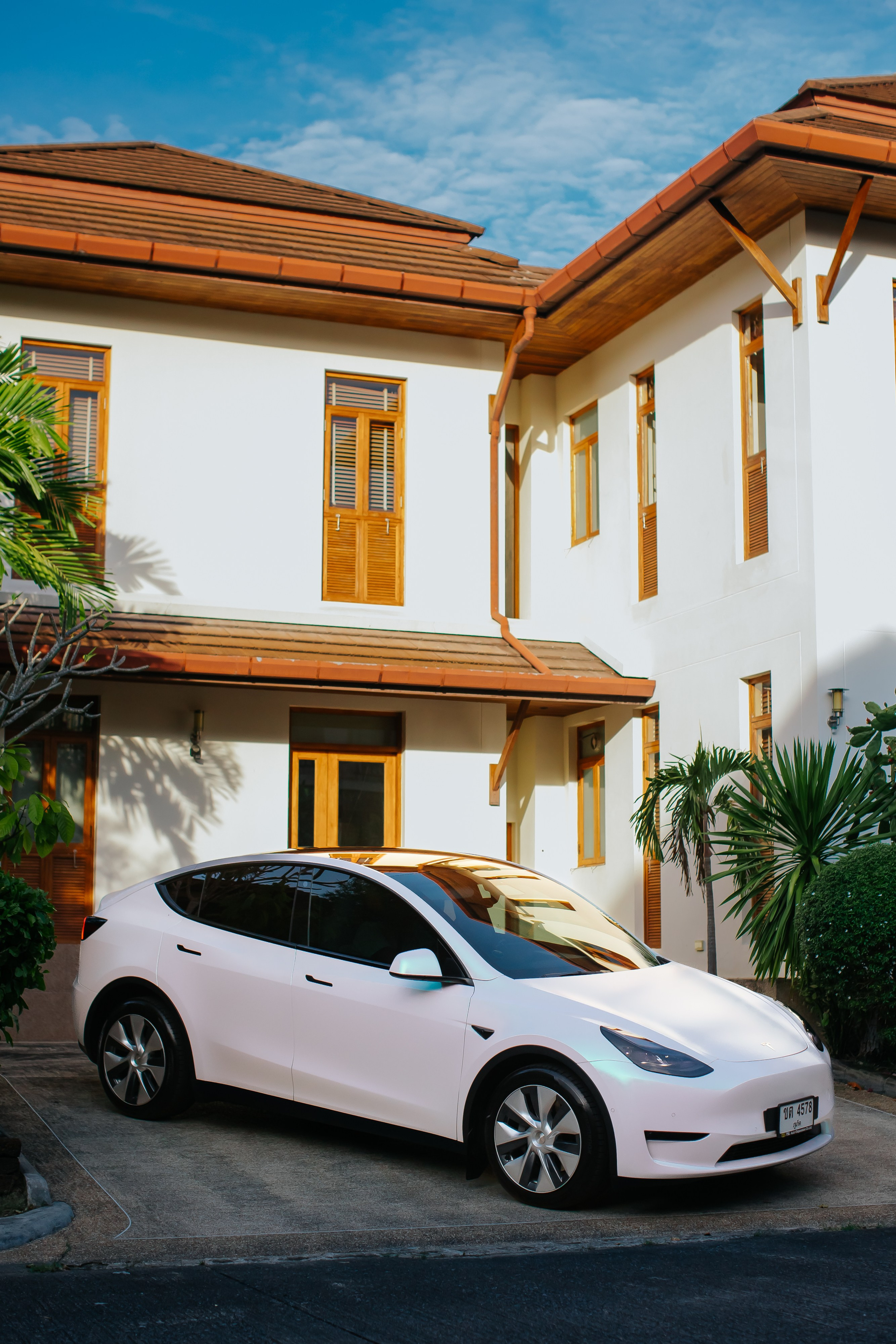 Tesla Model 3 Pearl. Фотограф в на Пхукете Сергей Войлоков