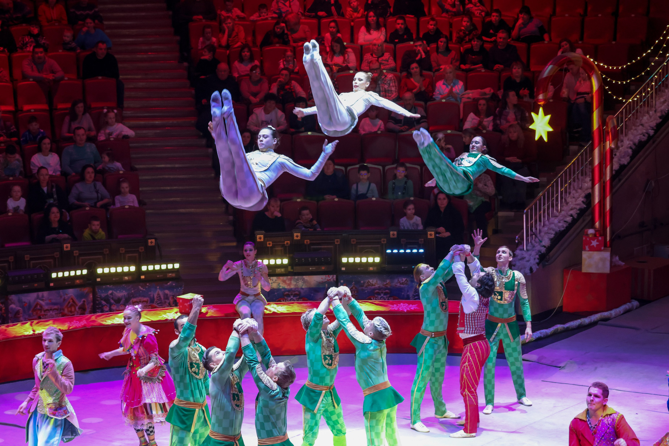 Цирк. Фотограф Дмитрий Алексеев