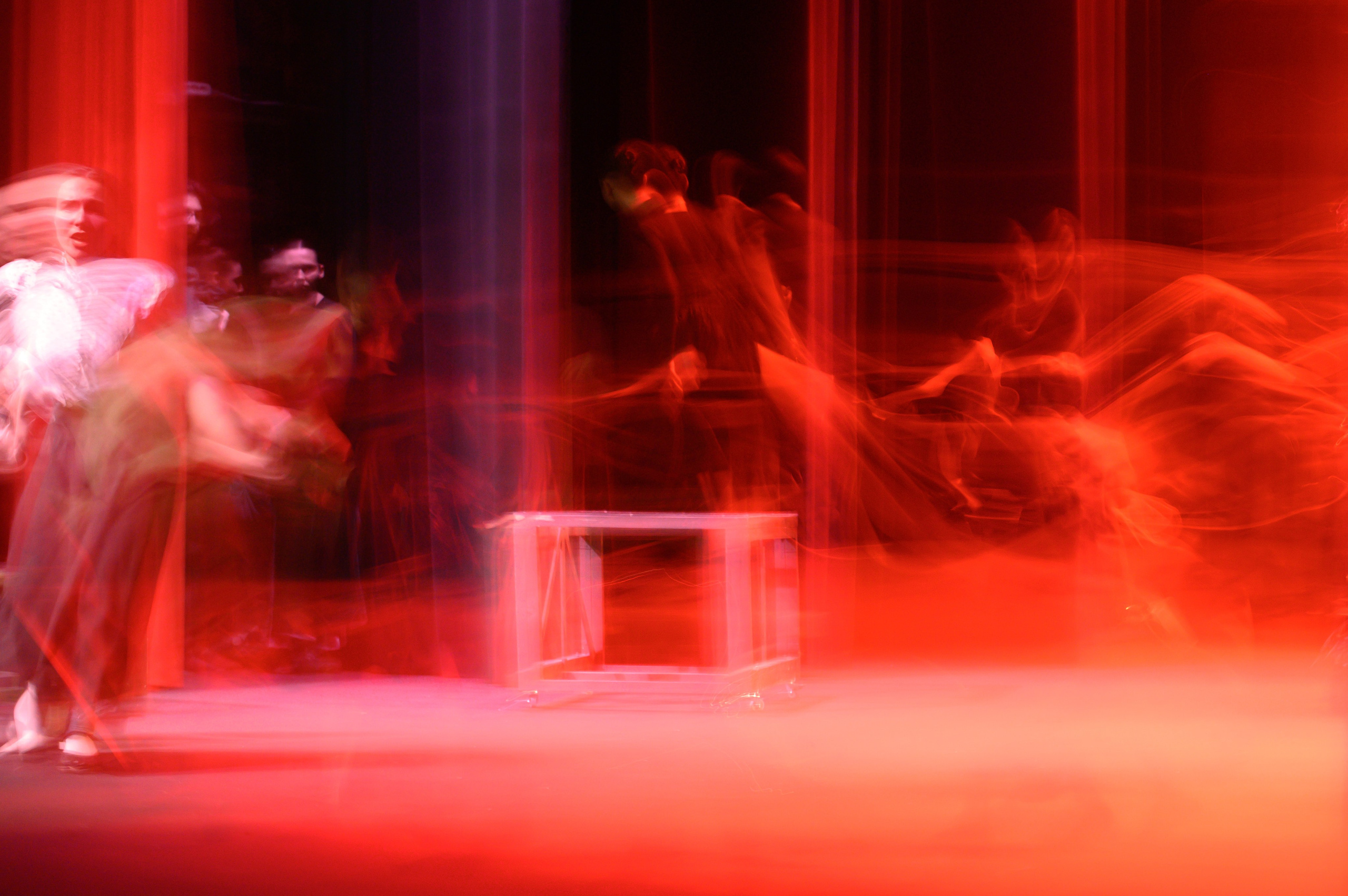 Молодая гвардия. Фотоуслуги, услуги фотографа, фотографирование важных событий