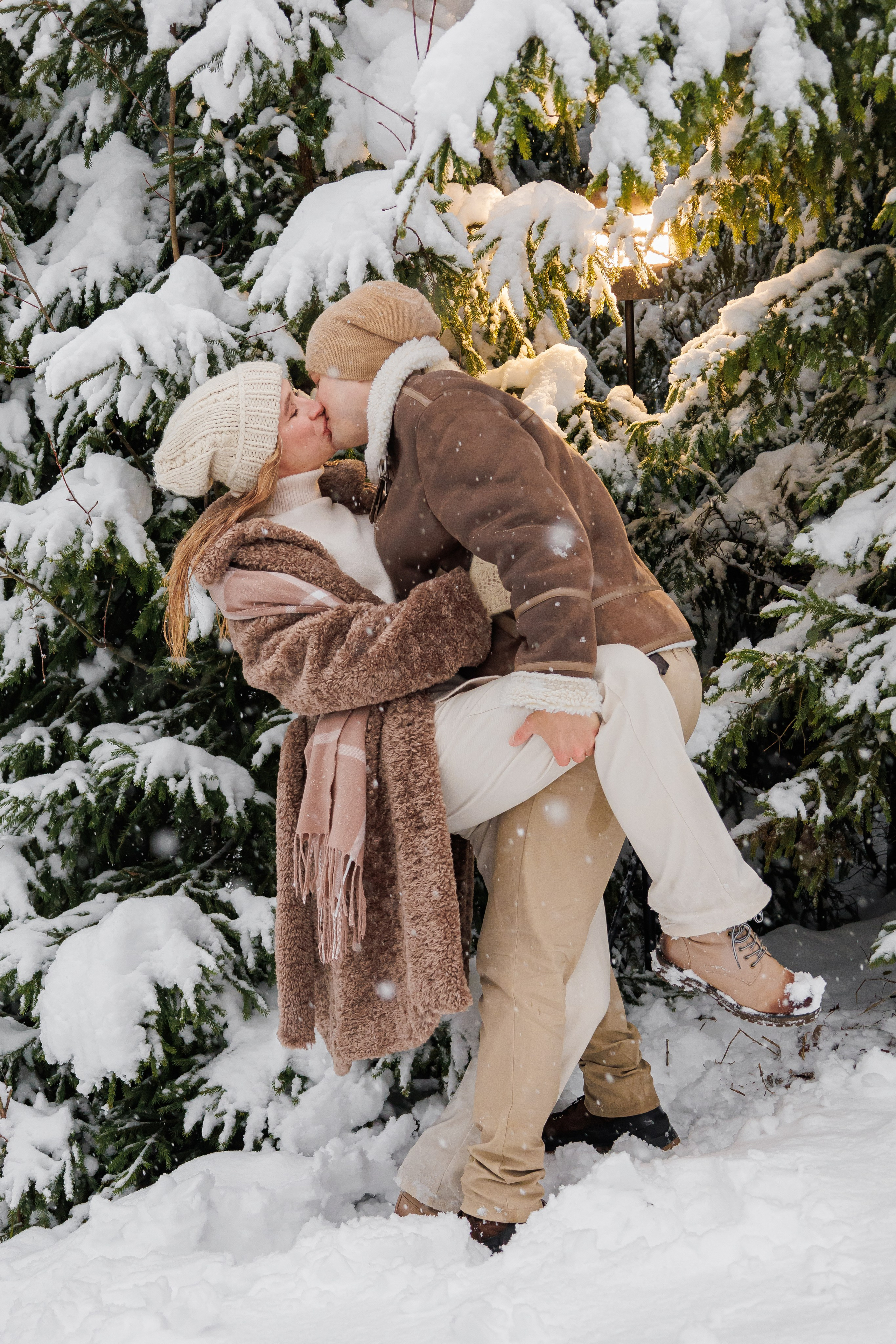 Александра и Александр. Зимняя фотоистория любви в парке. Портретный фотограф Панферова Регина г. Санкт-Петербург, г. Казань