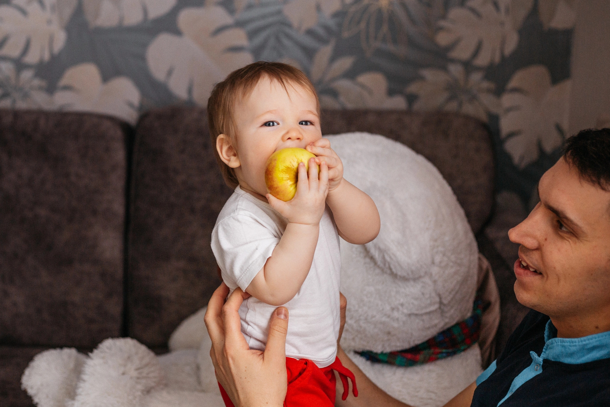 Домашняя съёмка. Фотограф новорожденных, фотосессия крещения г. Санкт-Петербург Олеся Л