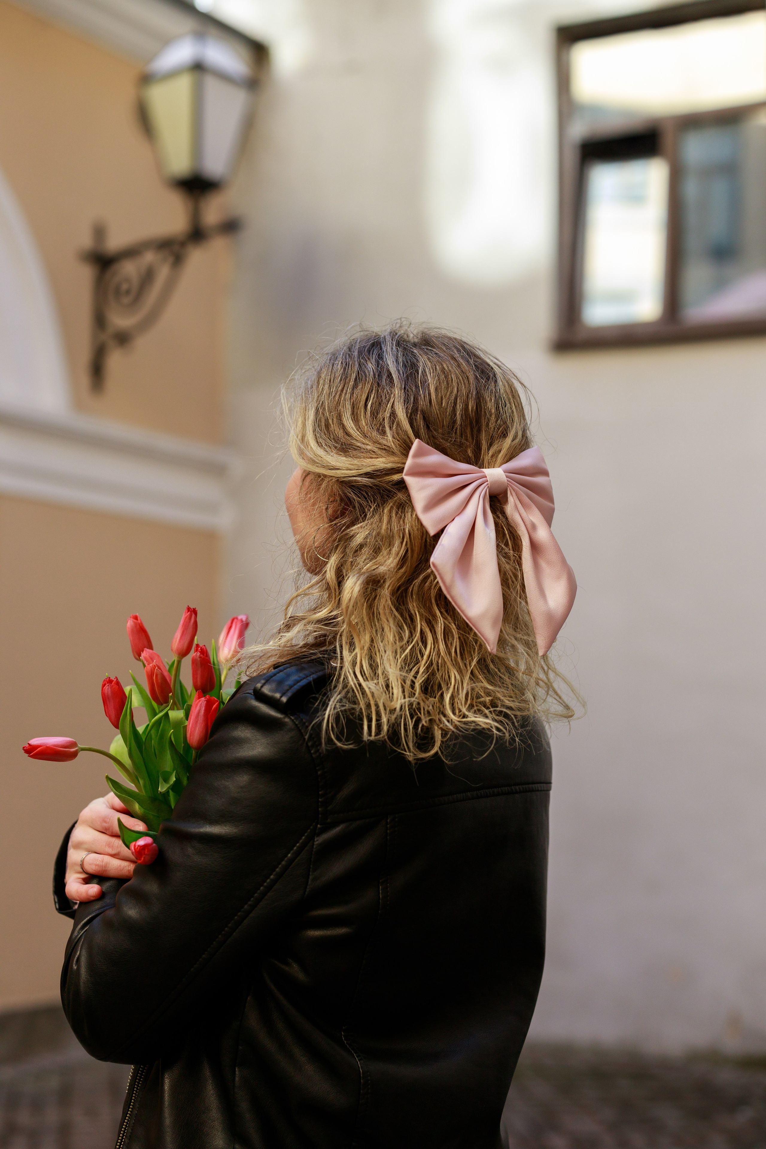 Фотопрогулка в городе с тюльпанами. Фотограф Санкт-Петербург Конюхова Мария