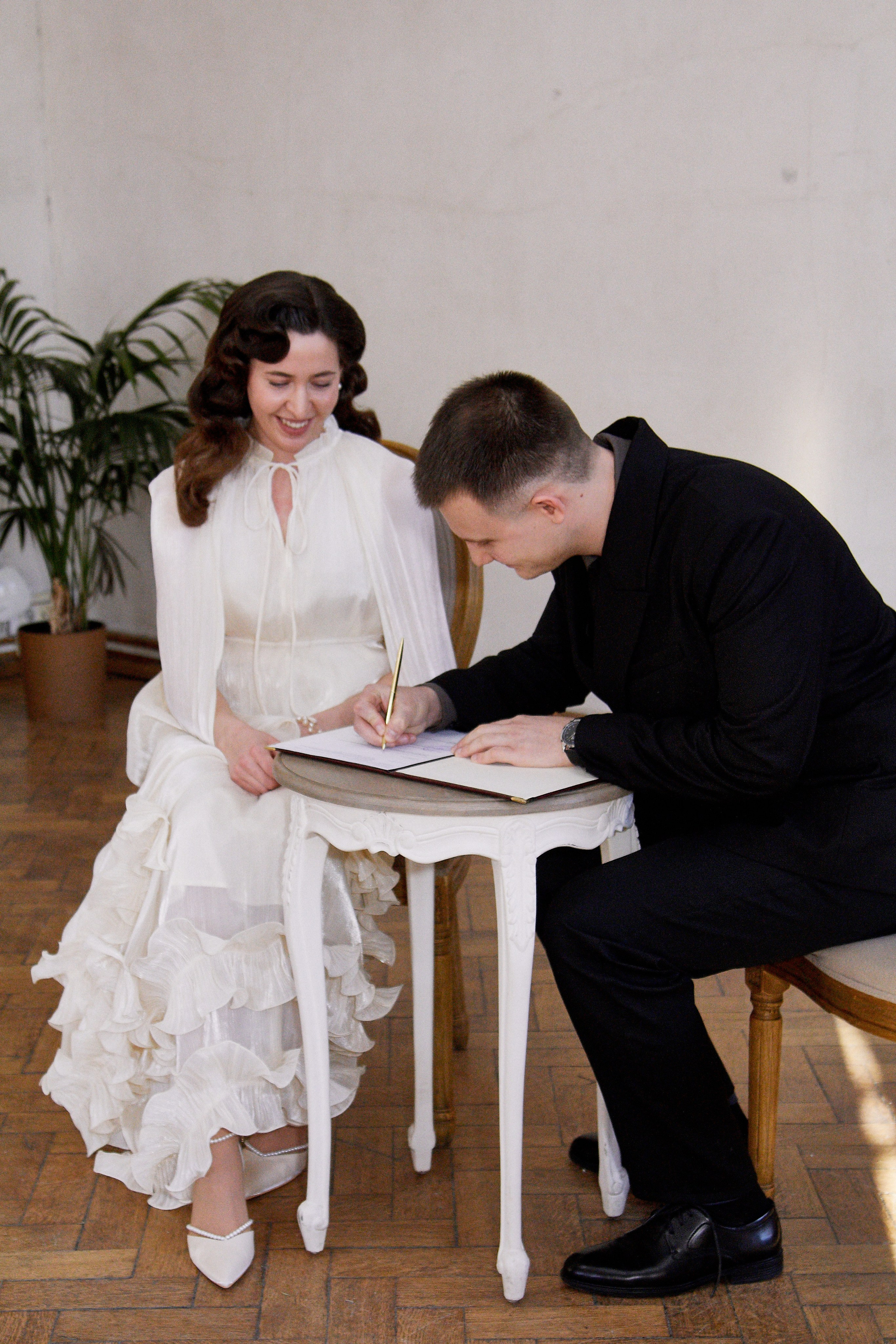 Торжественное бракосочетание в библиотеке им. Пушкина. Свадебный фотограф в Москве Приятелева Ангелина